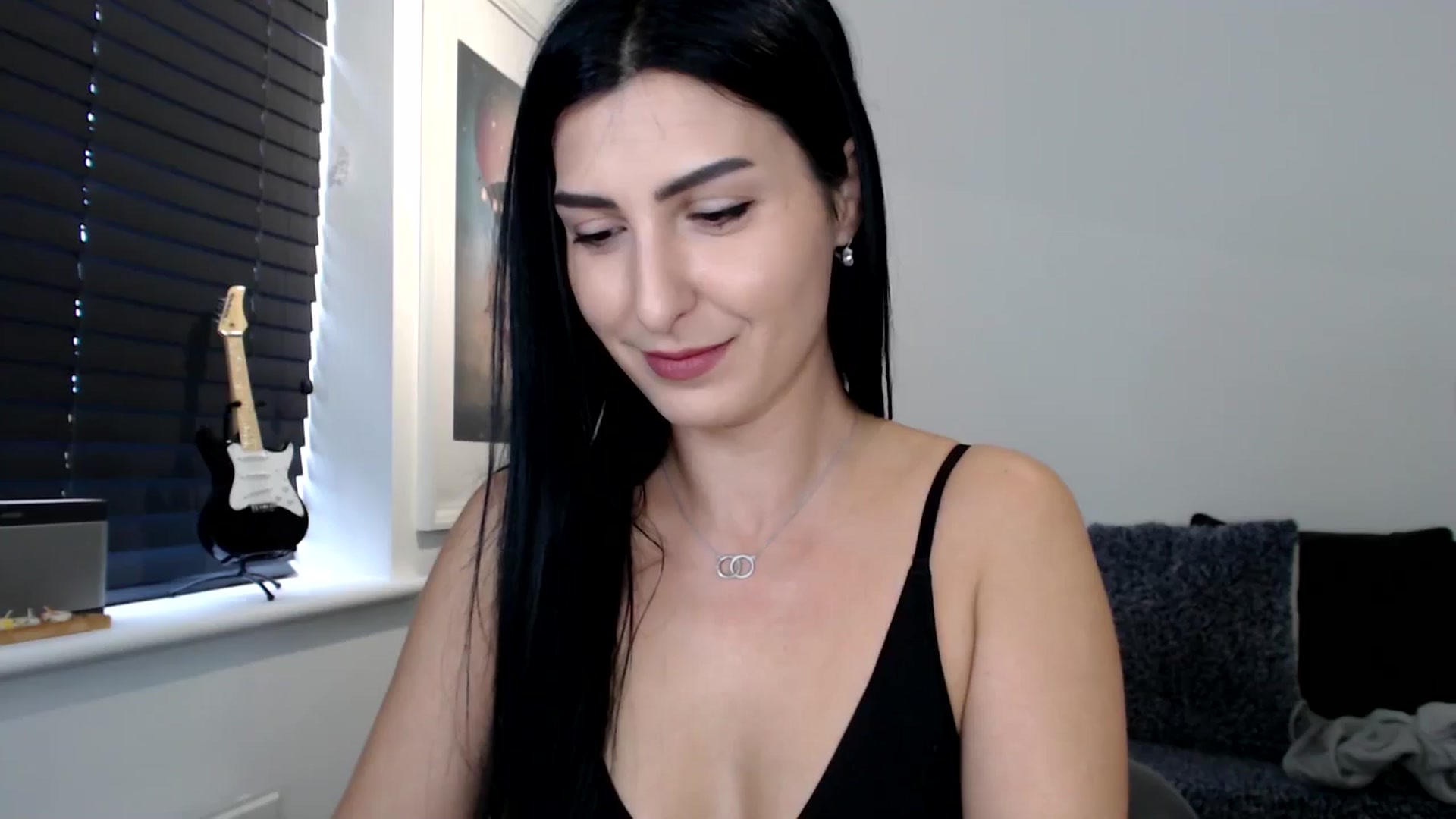 Gallery image thumbnail from LeaIson's myfreecams stream on, 04/22/2024, 09:34 image 4 of 20