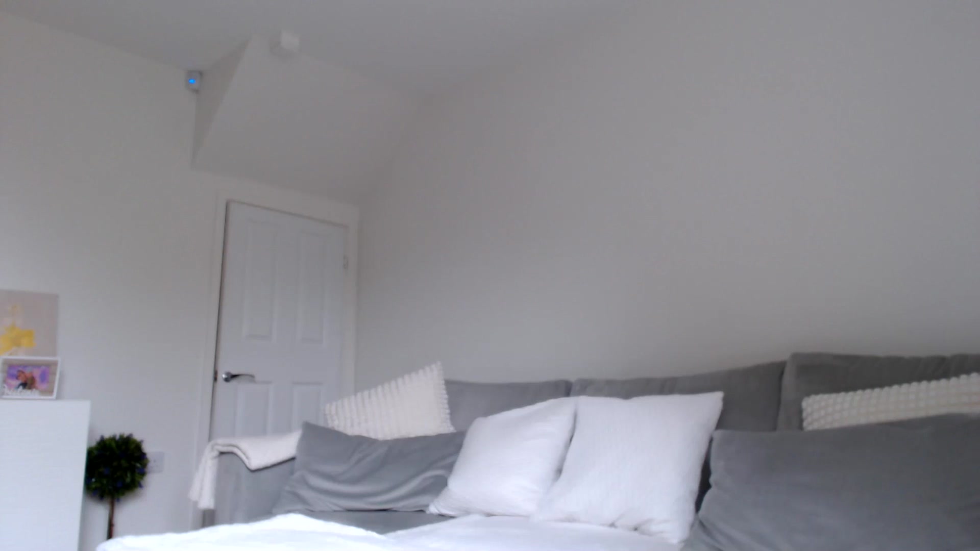 Gallery image thumbnail from LeaIson's myfreecams stream on, 04/23/2024, 08:41 image 12 of 20