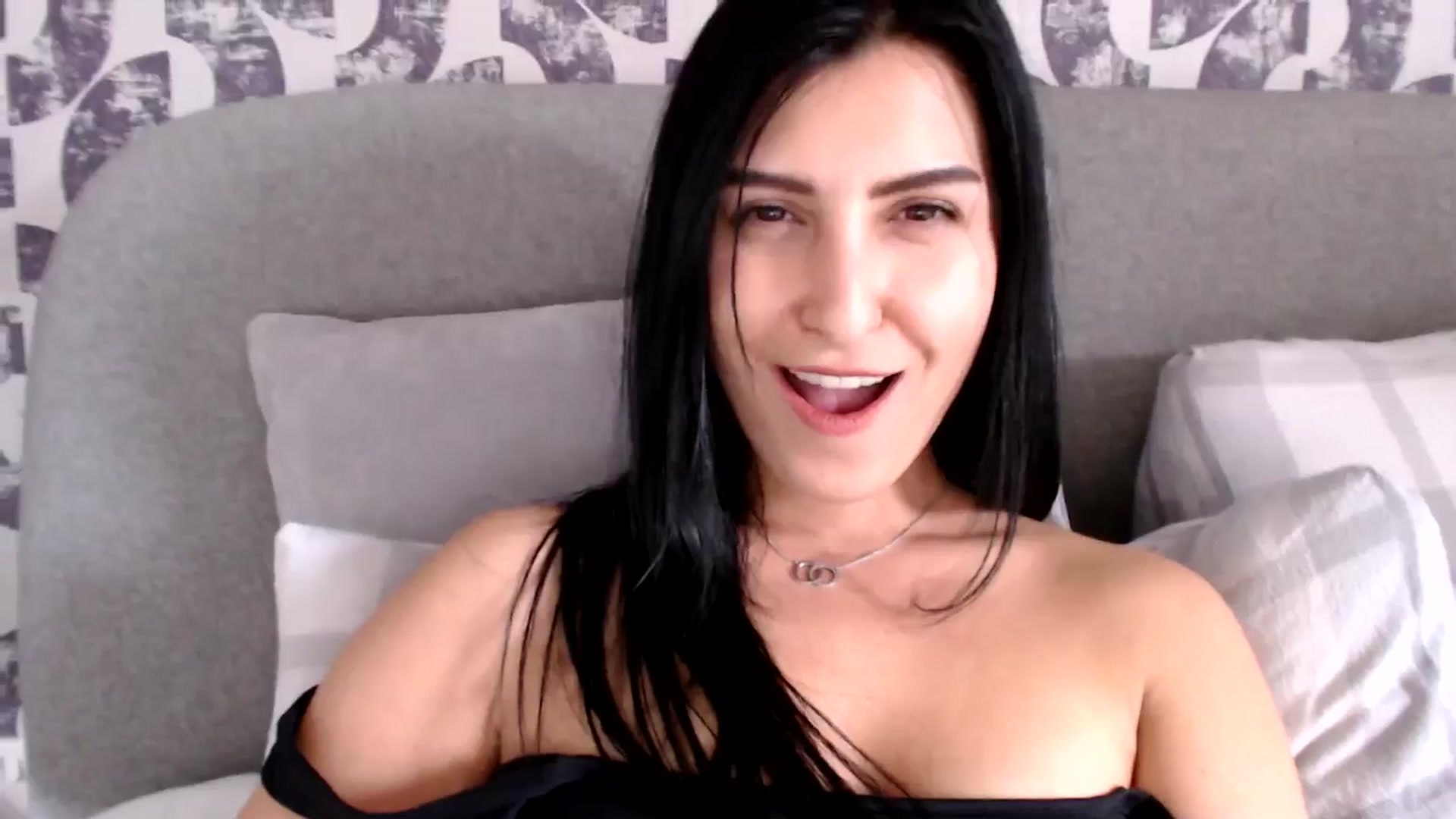 Gallery image thumbnail from LeaIson's myfreecams stream on, 04/24/2024, 13:32 image 5 of 20