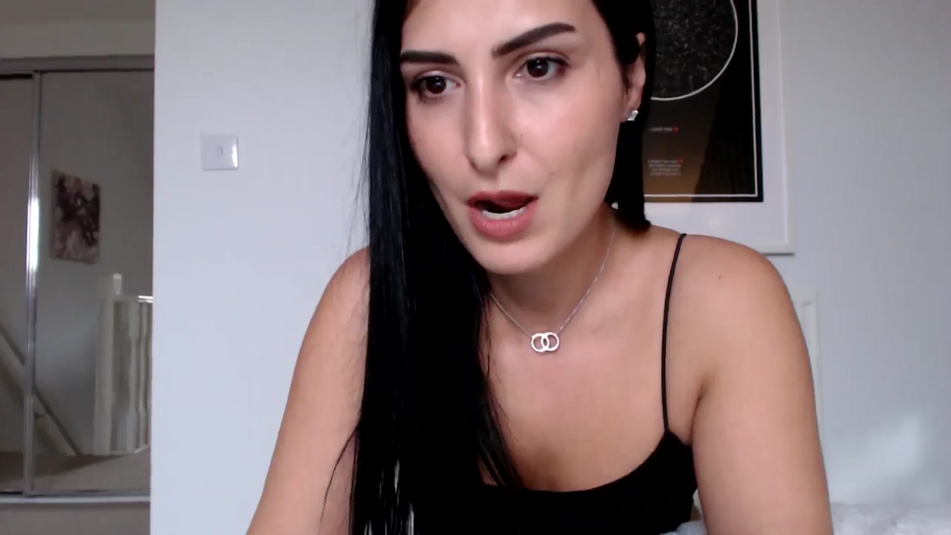Gallery image thumbnail from LeaIson's myfreecams stream on, 04/25/2024, 12:14 image 8 of 20