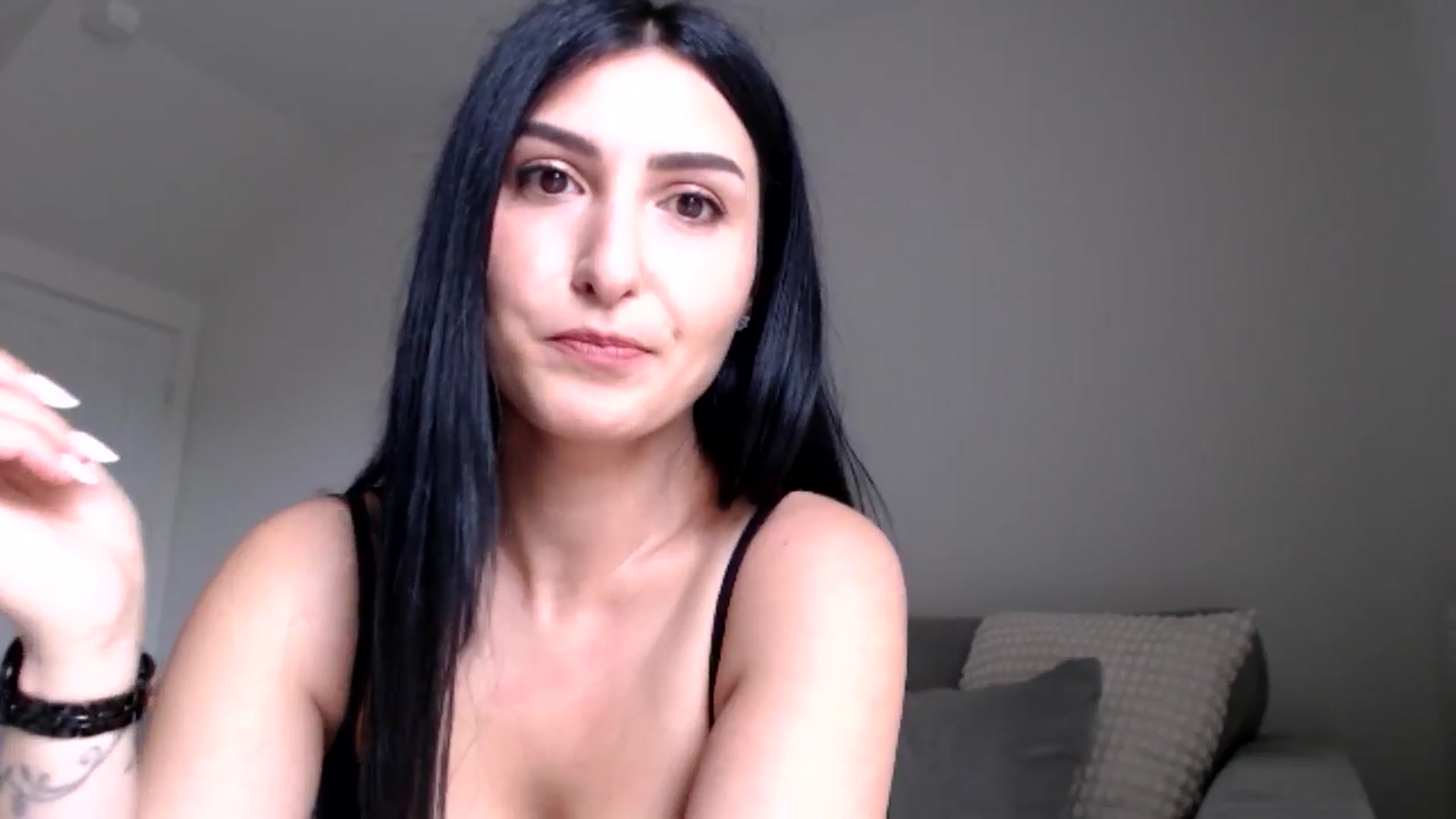 Gallery image thumbnail from LeaIson's myfreecams stream on, 05/02/2024, 09:20 image 5 of 20