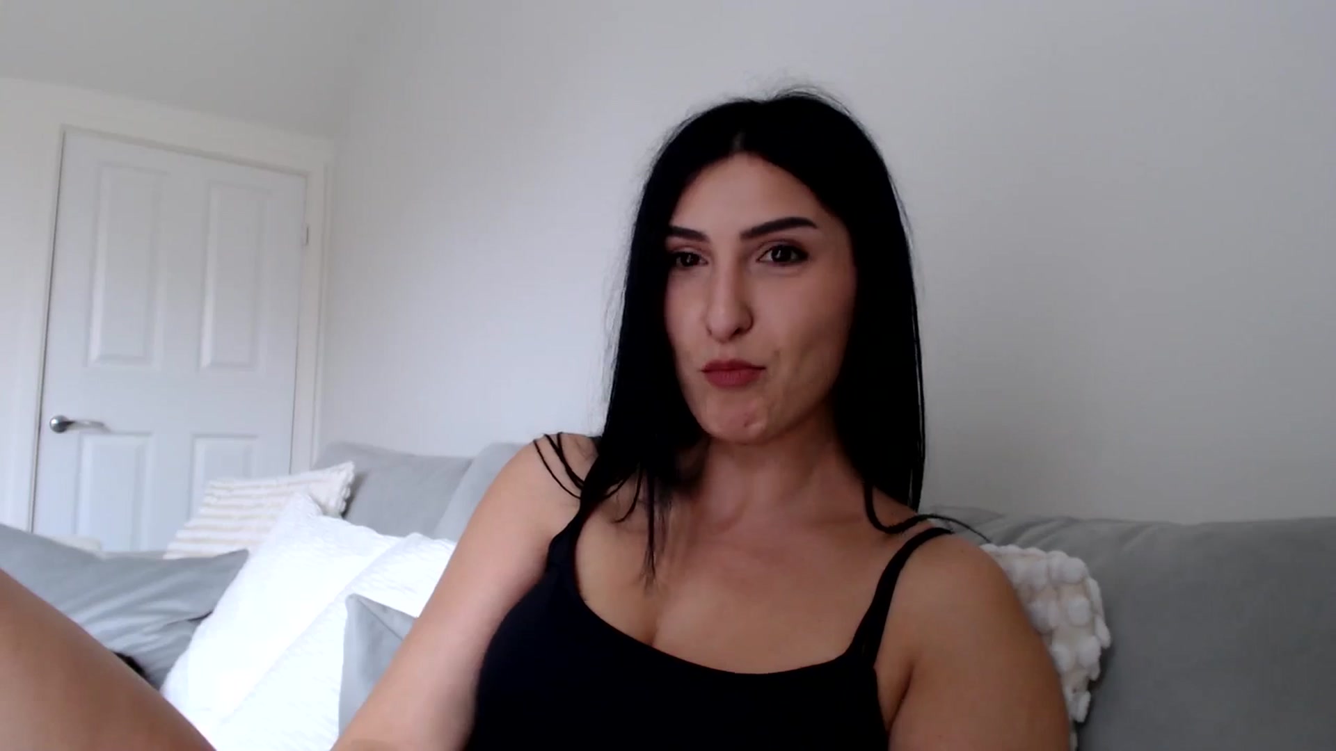 Gallery image thumbnail from LeaIson's myfreecams stream on, 05/02/2024, 11:09 image 3 of 20