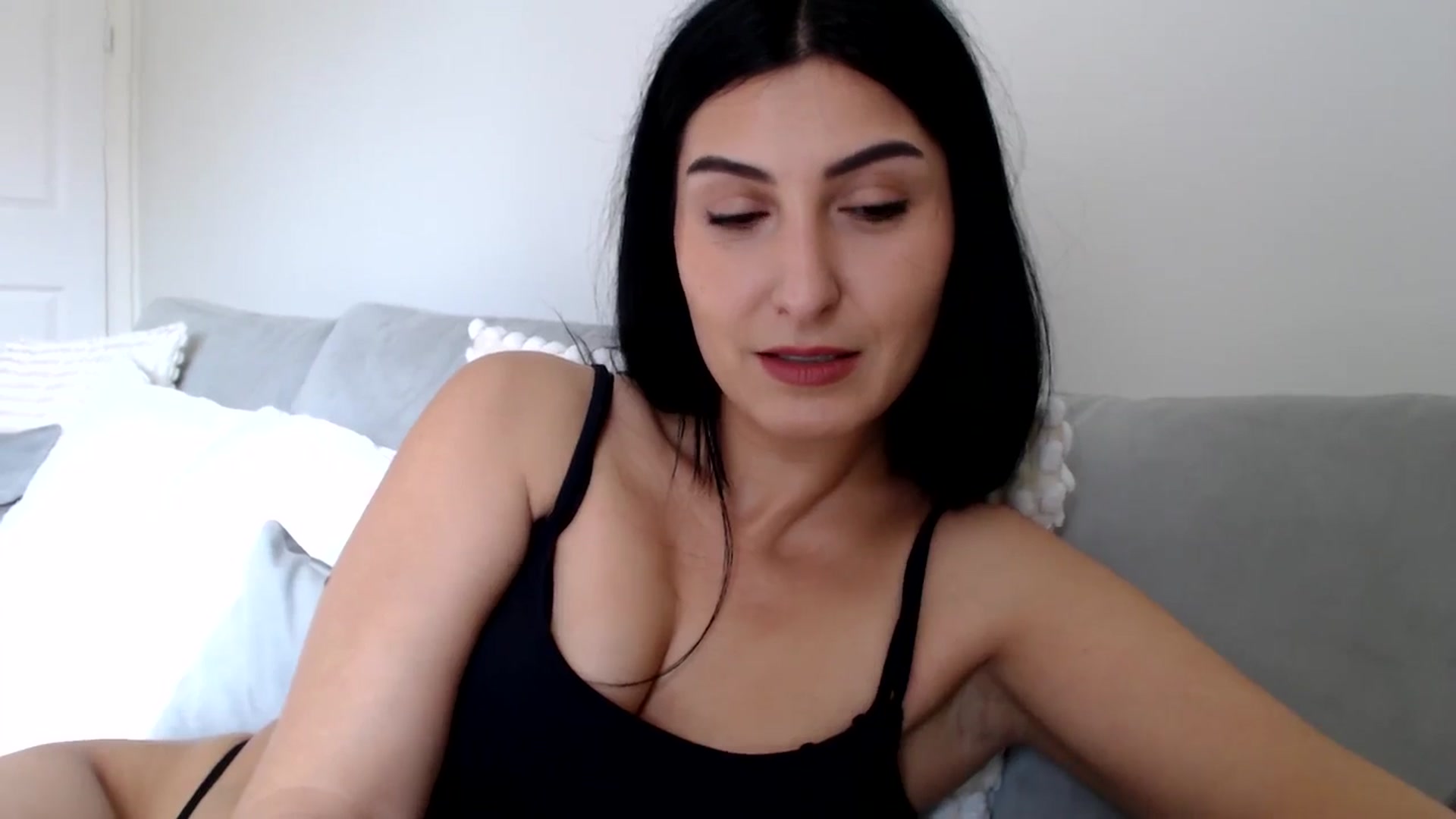 Gallery image thumbnail from LeaIson's myfreecams stream on, 05/02/2024, 11:09 image 6 of 20