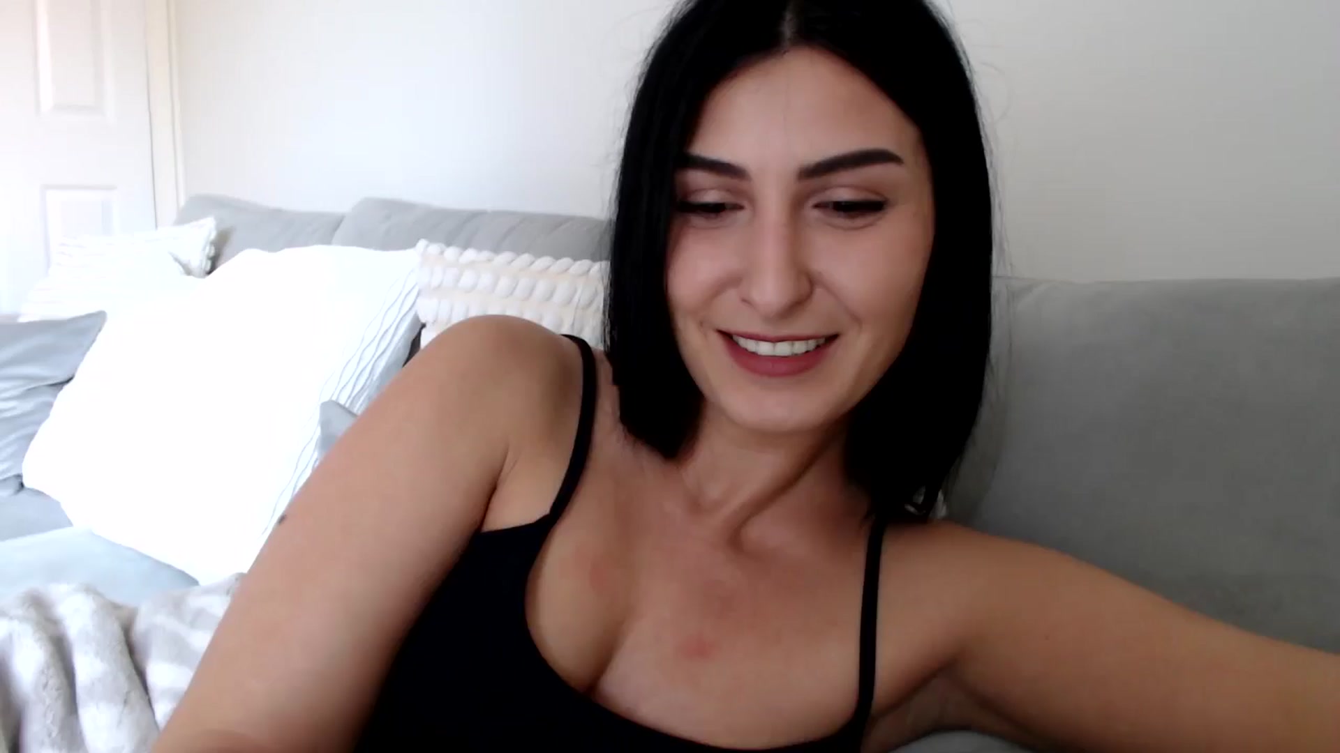 Gallery image thumbnail from LeaIson's myfreecams stream on, 05/02/2024, 13:52 image 6 of 20