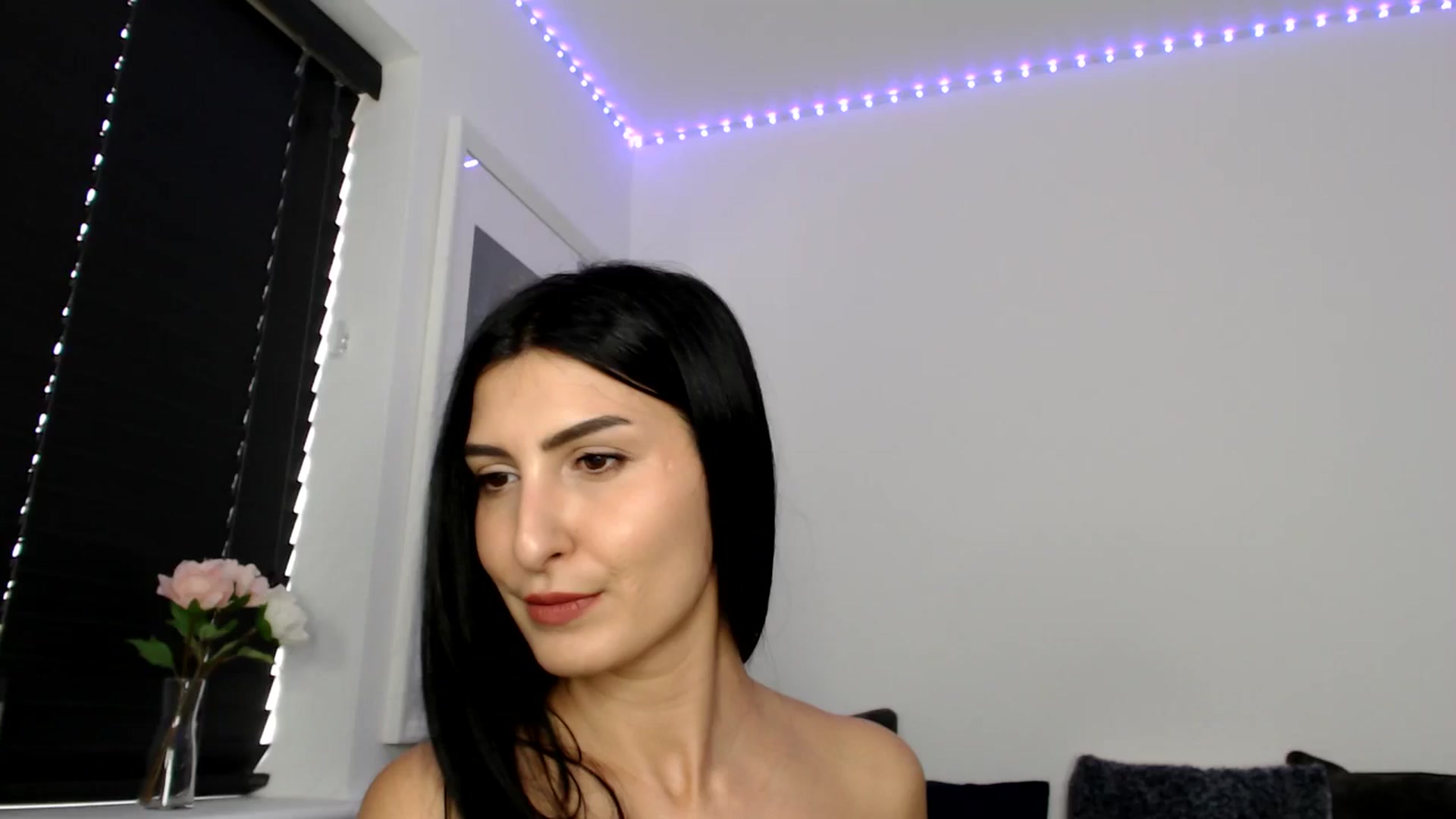 Gallery image thumbnail from LeaIson's myfreecams stream on, 05/03/2024, 10:00 image 1 of 20