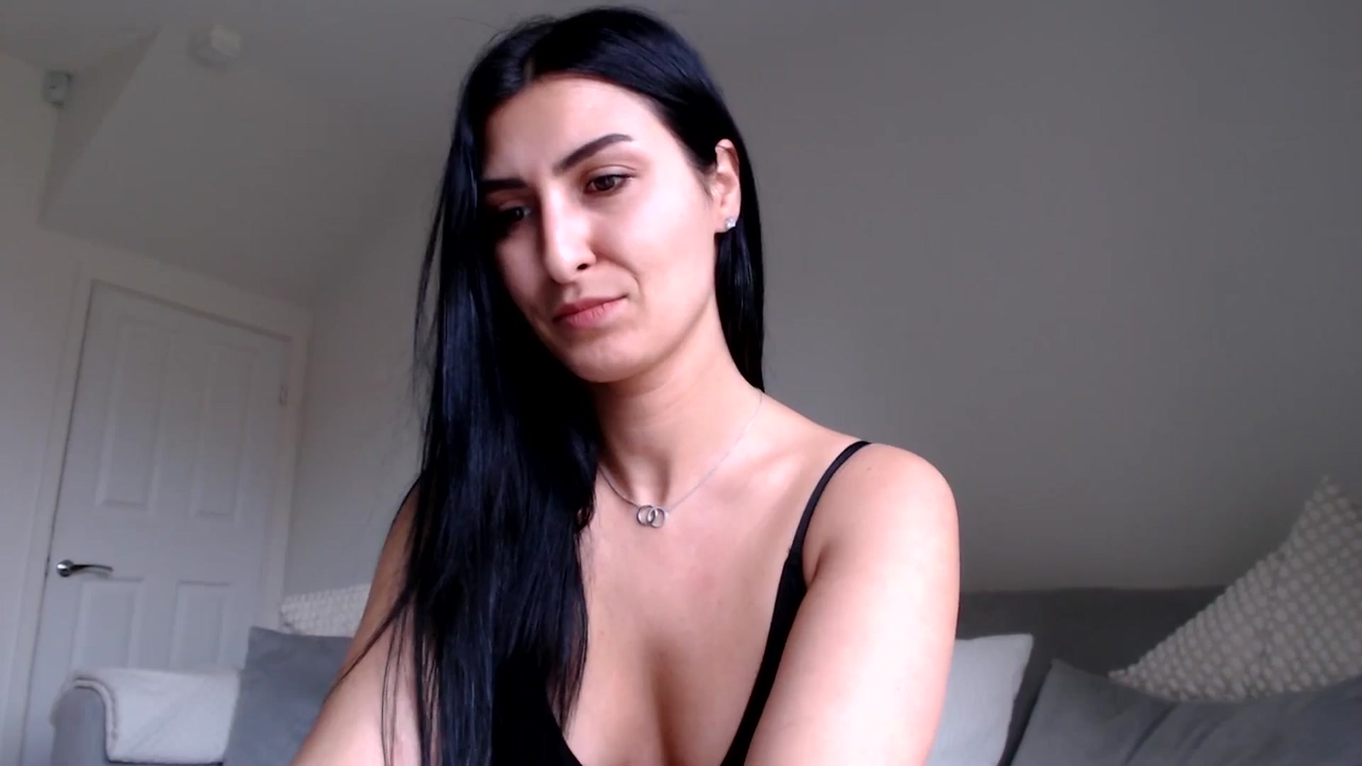 Gallery image thumbnail from LeaIson's myfreecams stream on, 05/08/2024, 10:03 image 10 of 20