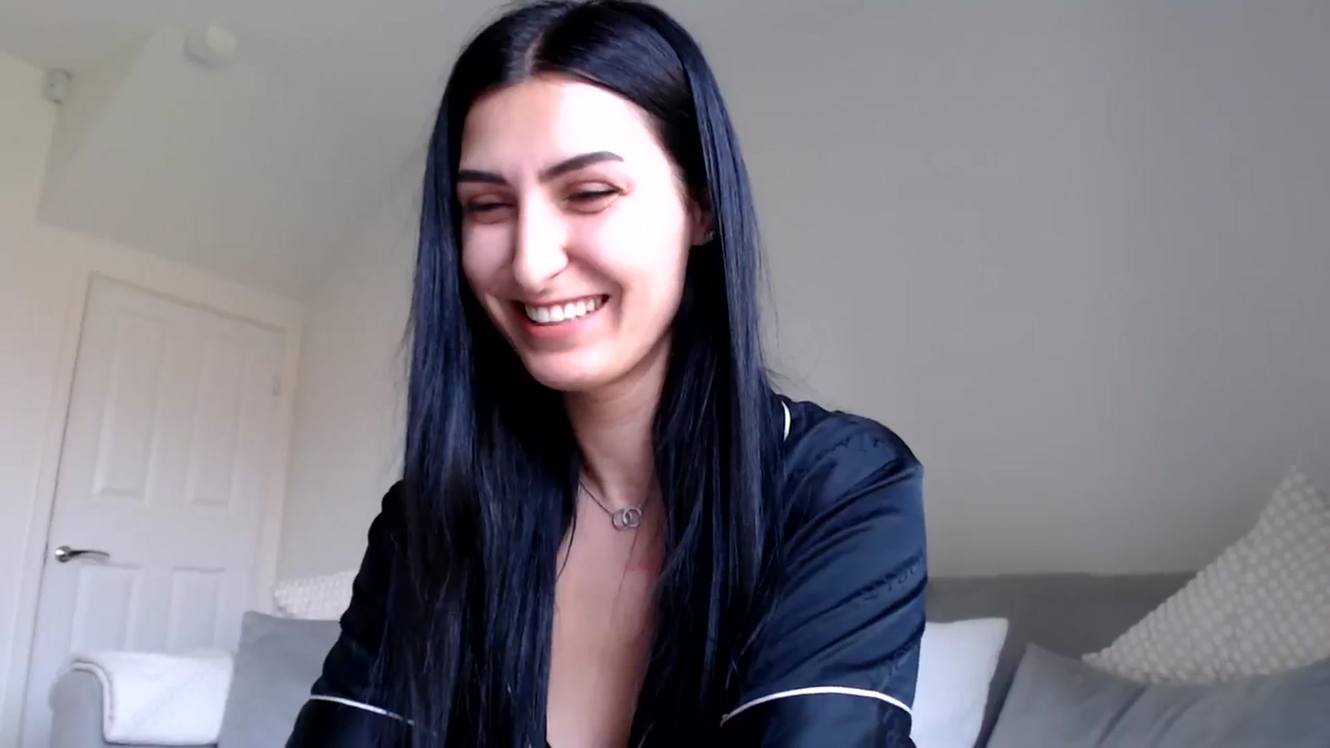 Gallery image thumbnail from LeaIson's myfreecams stream on, 05/08/2024, 10:03 image 14 of 20