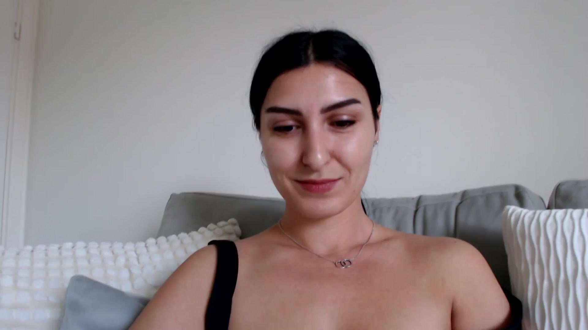 Gallery image thumbnail from LeaIson's myfreecams stream on, 05/09/2024, 09:08 image 1 of 20