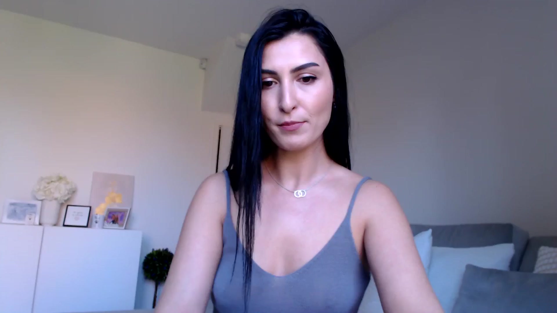 Gallery image thumbnail from LeaIson's myfreecams stream on, 05/13/2024, 10:54 image 16 of 20