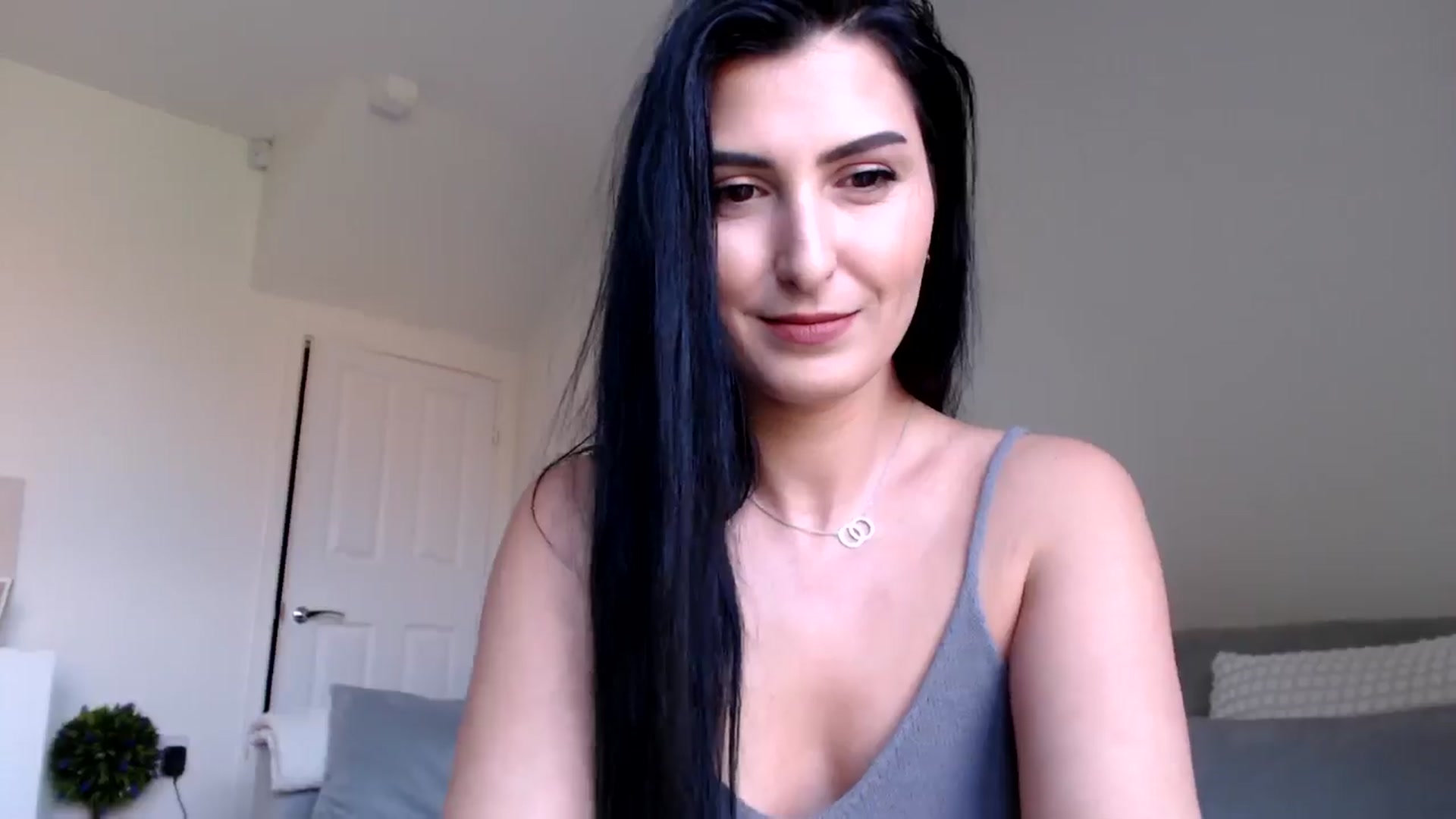 Gallery image thumbnail from LeaIson's myfreecams stream on, 05/13/2024, 11:36 image 14 of 20