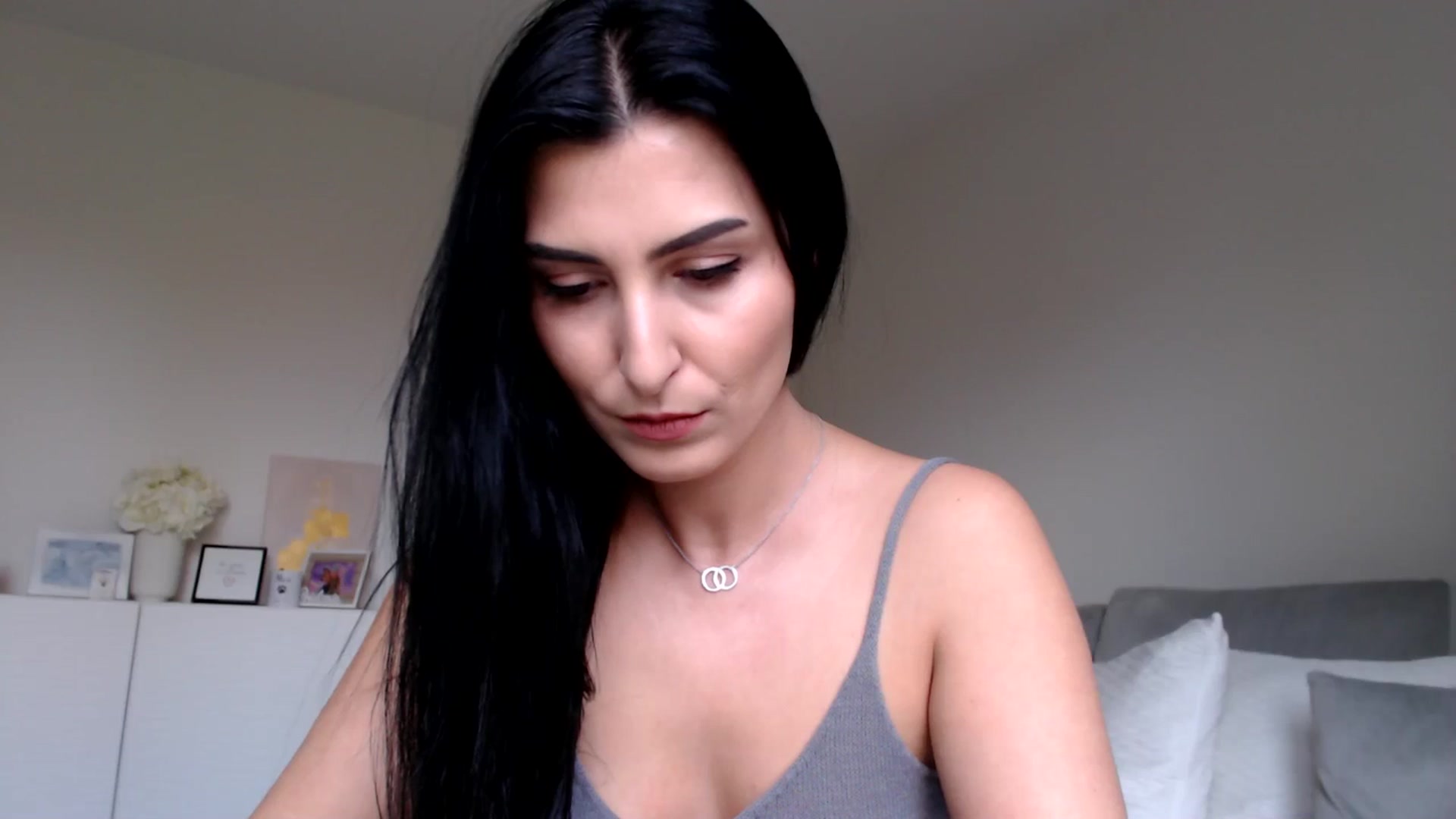 Gallery image thumbnail from LeaIson's myfreecams stream on, 05/13/2024, 12:12 image 15 of 20