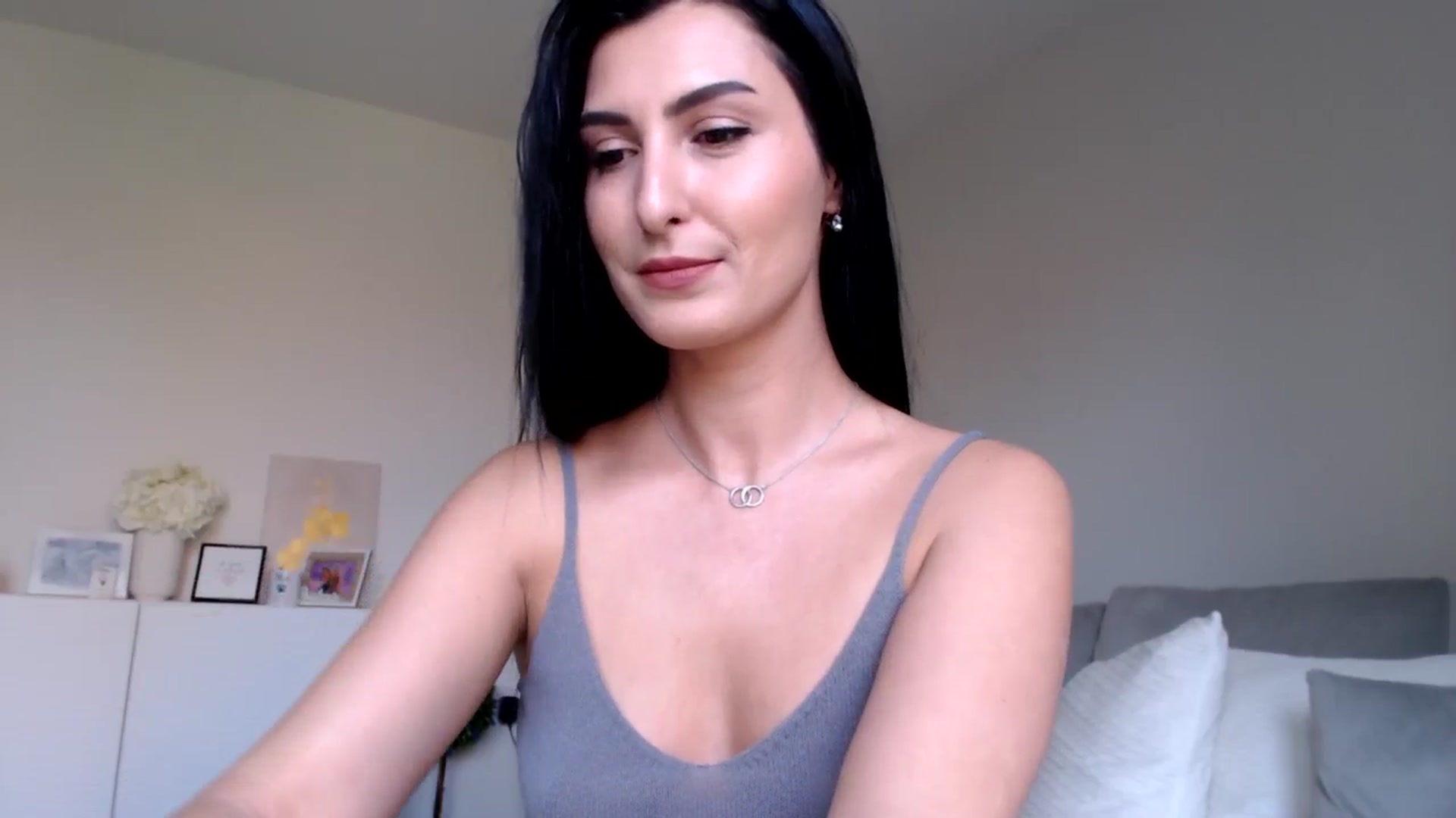 Gallery image thumbnail from LeaIson's myfreecams stream on, 05/13/2024, 12:12 image 9 of 20