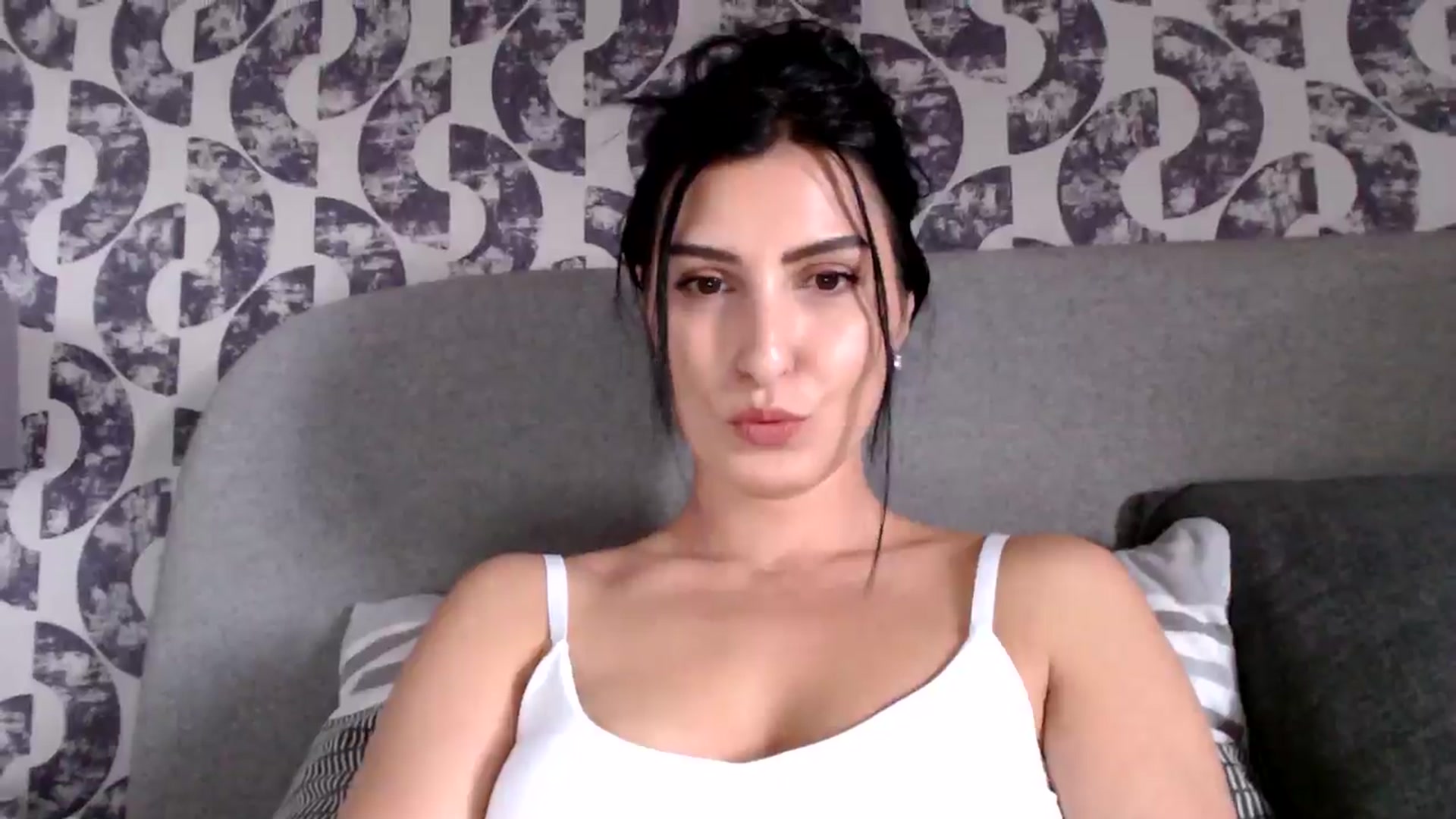 Gallery image thumbnail from LeaIson's myfreecams stream on, 05/14/2024, 12:44 image 8 of 20