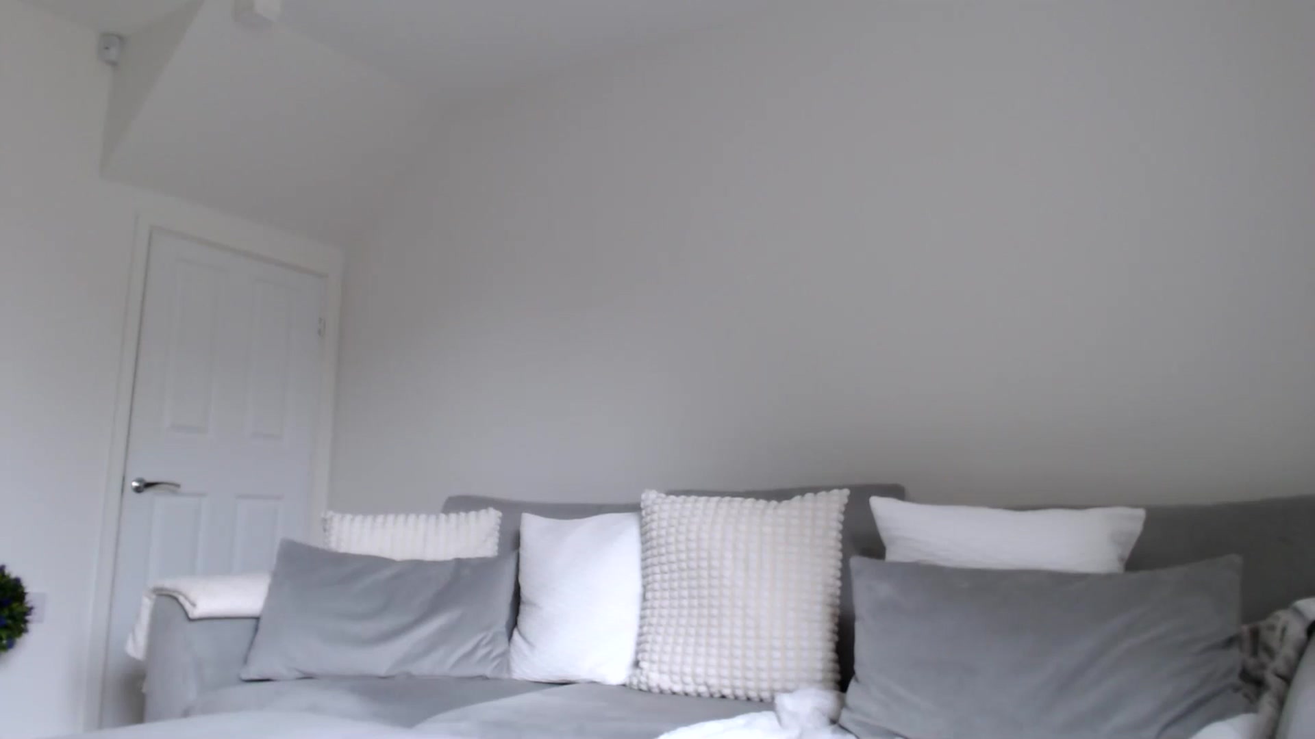 Gallery image thumbnail from LeaIson's myfreecams stream on, 05/16/2024, 09:41 image 14 of 20