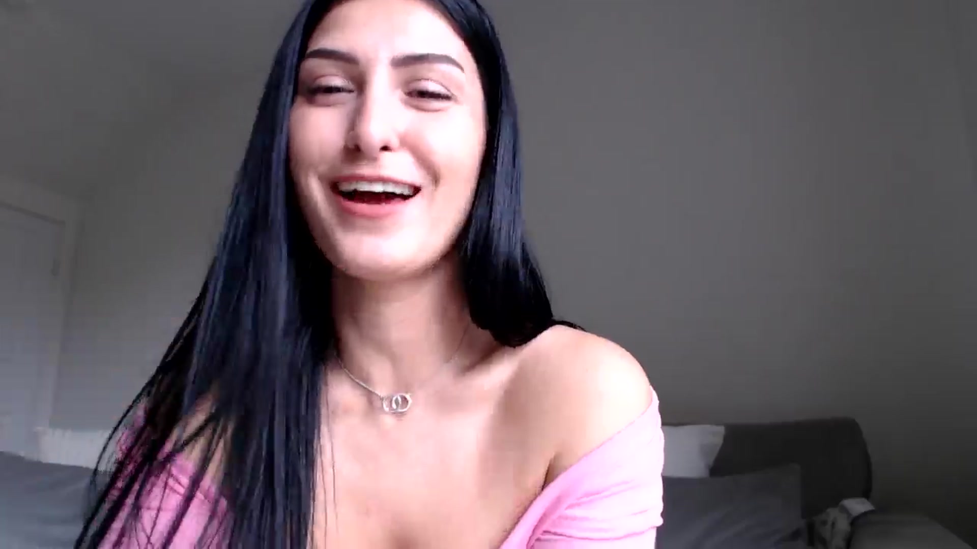 Gallery image thumbnail from LeaIson's myfreecams stream on, 05/16/2024, 10:51 image 3 of 20