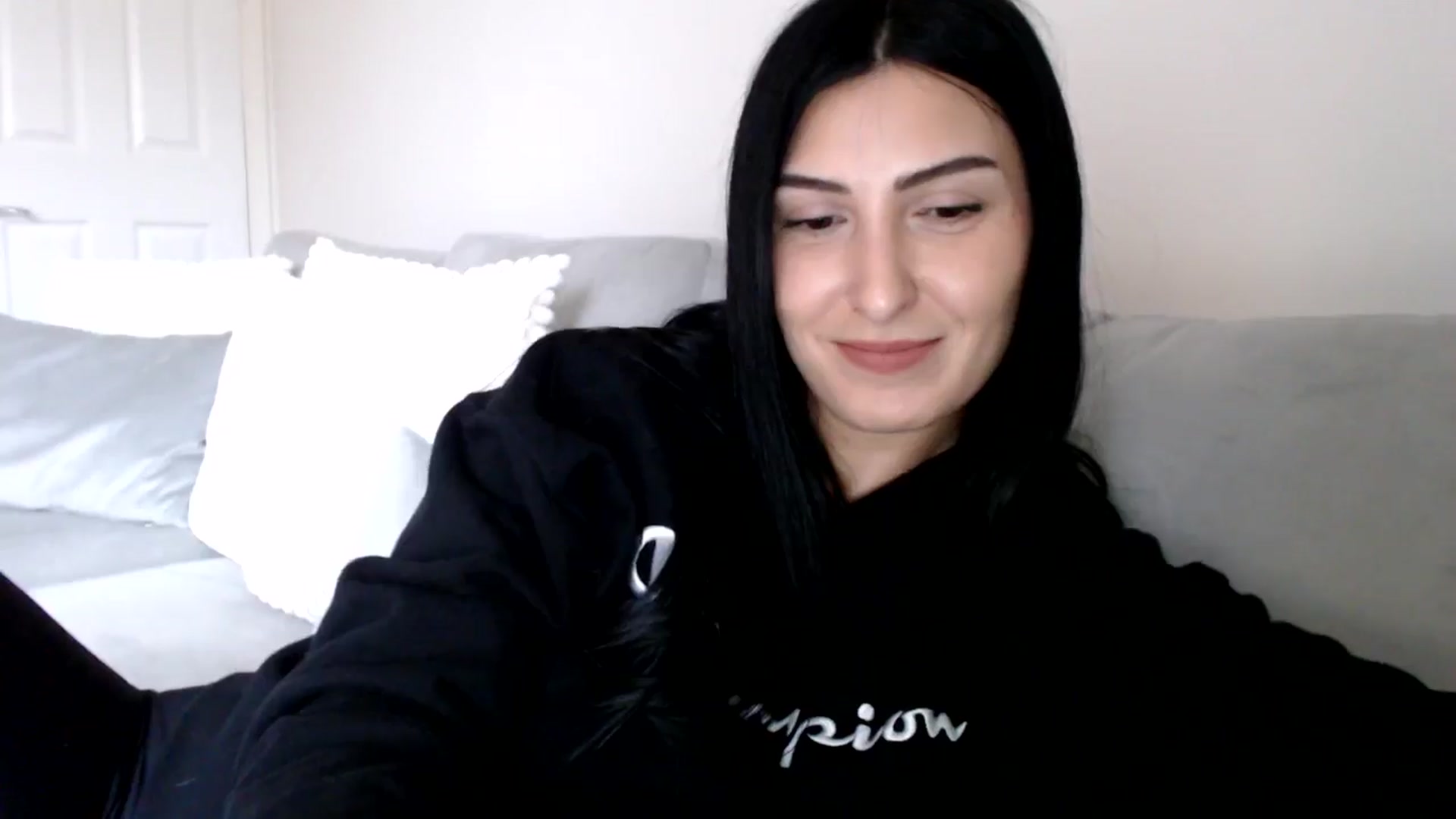Gallery image thumbnail from LeaIson's myfreecams stream on, 05/16/2024, 12:16 image 9 of 20