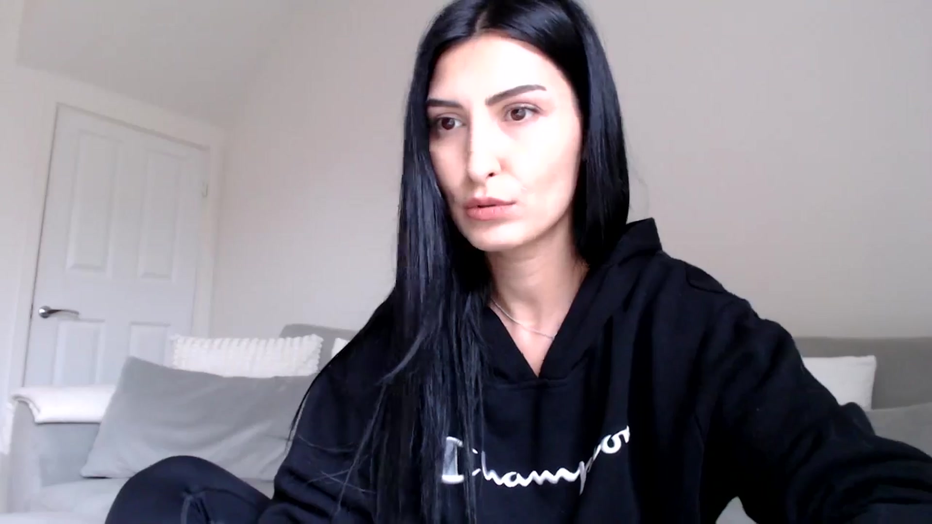 Gallery image thumbnail from LeaIson's myfreecams stream on, 05/16/2024, 12:16 image 14 of 20