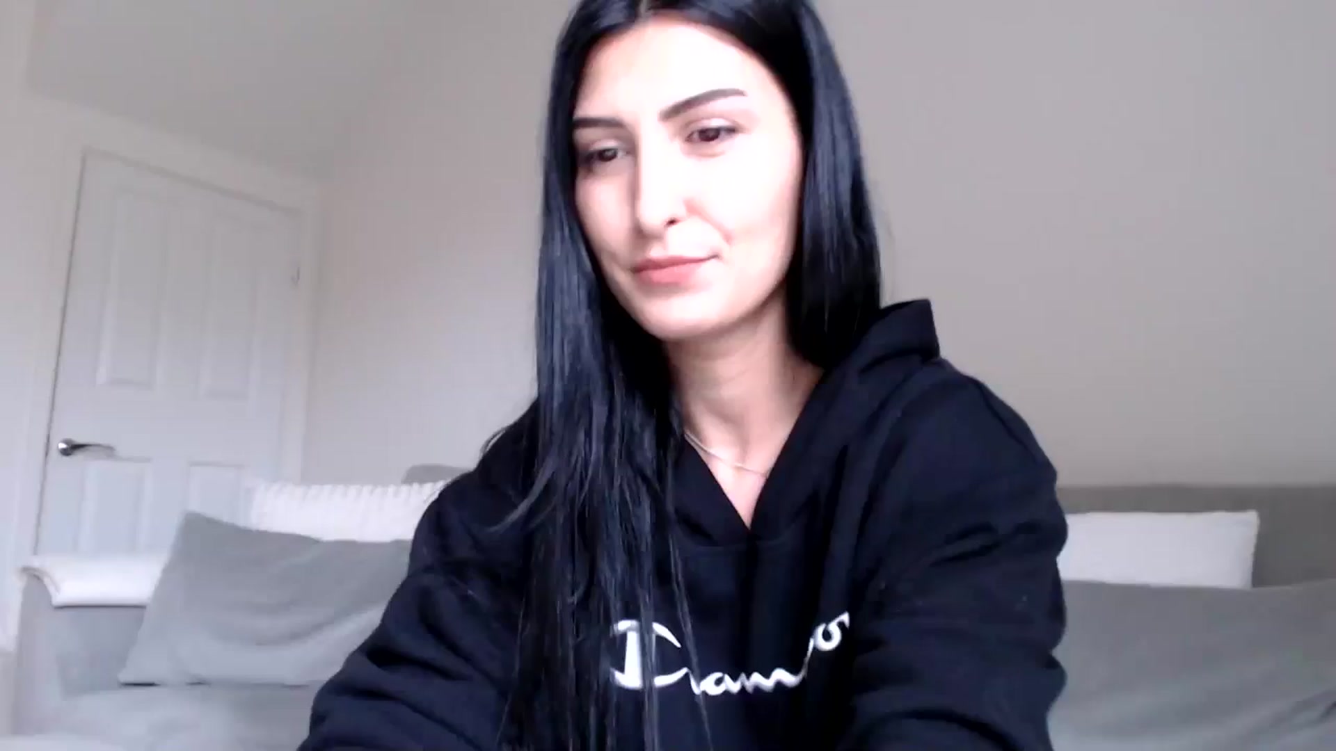 Gallery image thumbnail from LeaIson's myfreecams stream on, 05/16/2024, 12:16 image 15 of 20