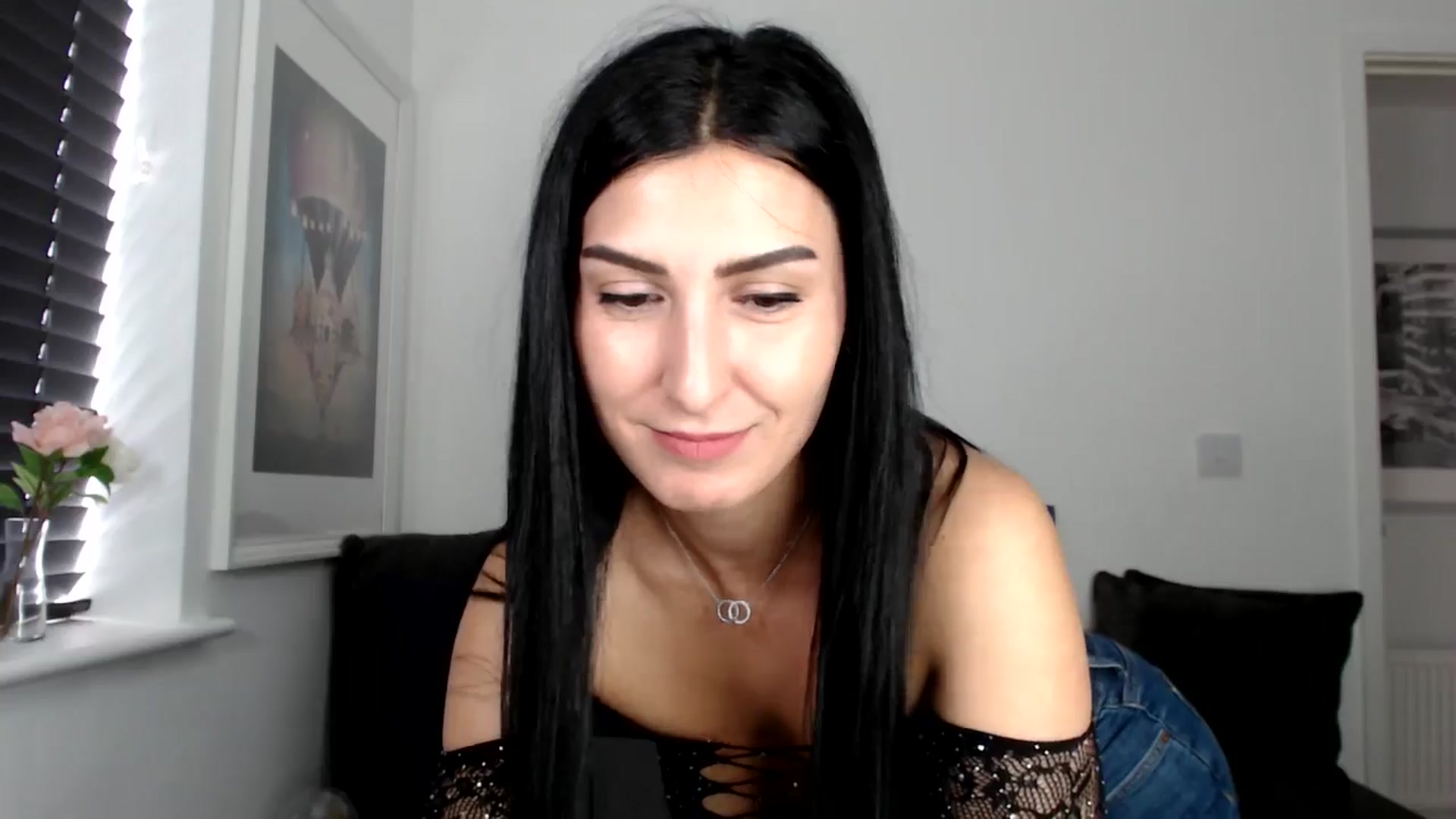 Gallery image thumbnail from LeaIson's myfreecams stream on, 05/17/2024, 09:14 image 7 of 20