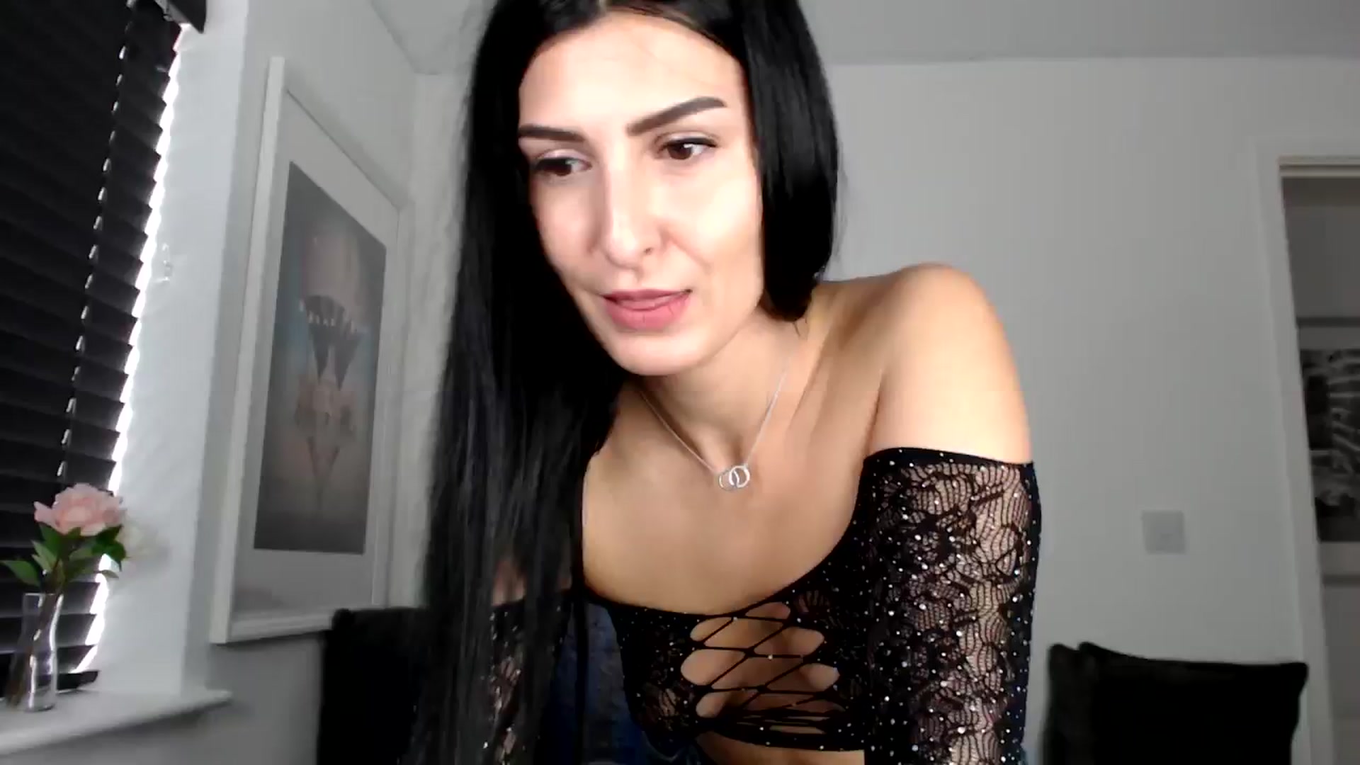 Gallery image thumbnail from LeaIson's myfreecams stream on, 05/17/2024, 09:14 image 1 of 20