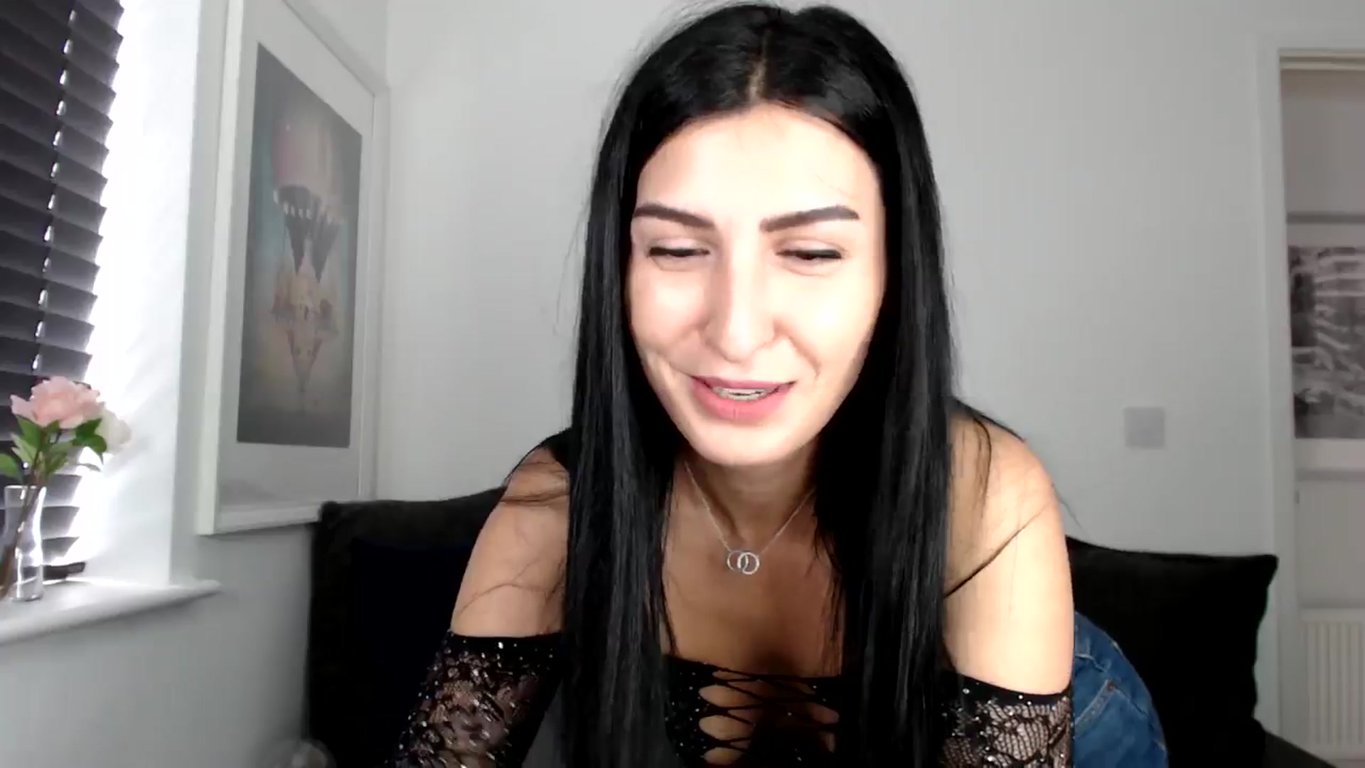 Gallery image thumbnail from LeaIson's myfreecams stream on, 05/17/2024, 09:14 image 9 of 20