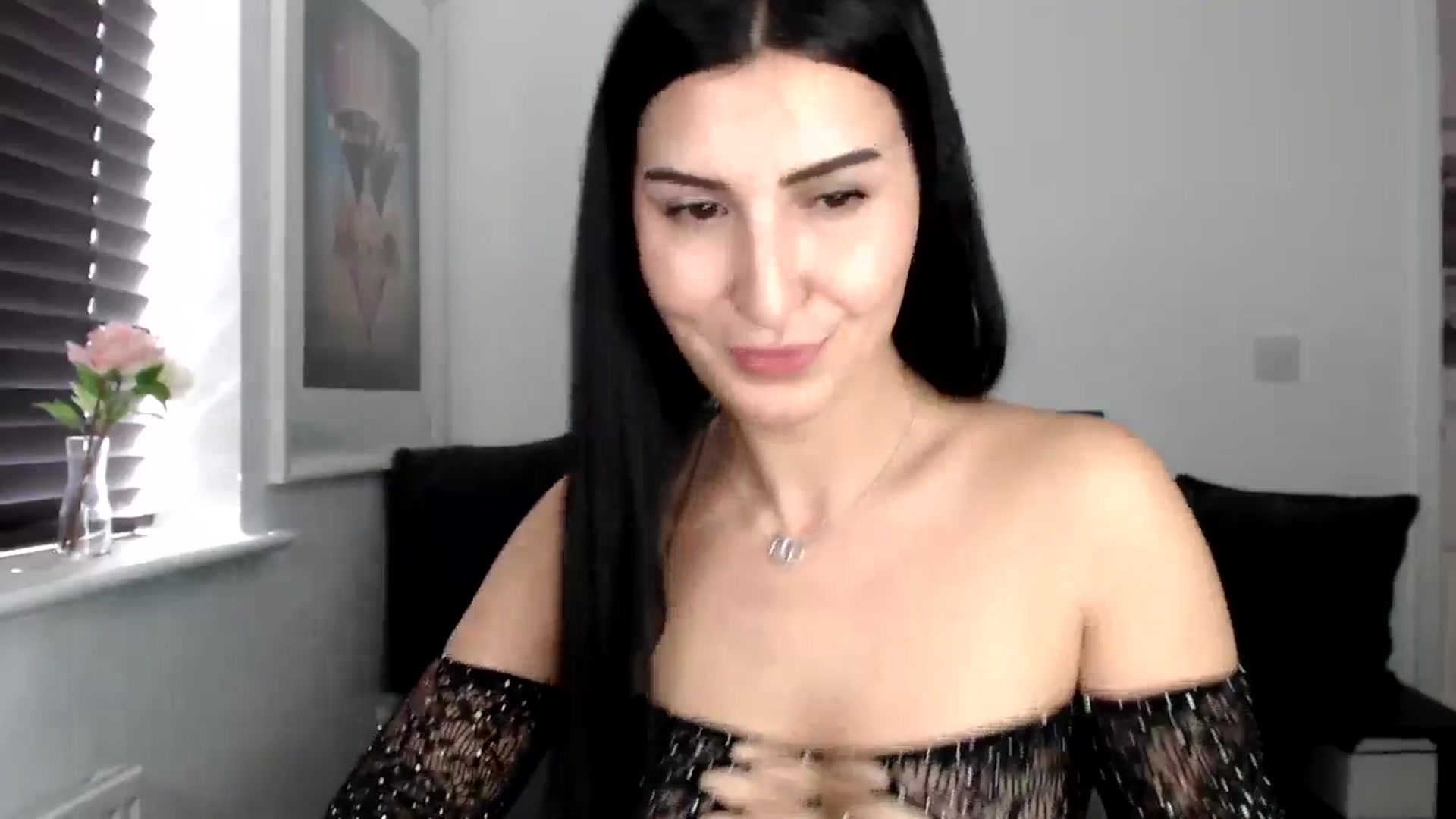 Gallery image thumbnail from LeaIson's myfreecams stream on, 05/17/2024, 11:19 image 4 of 20
