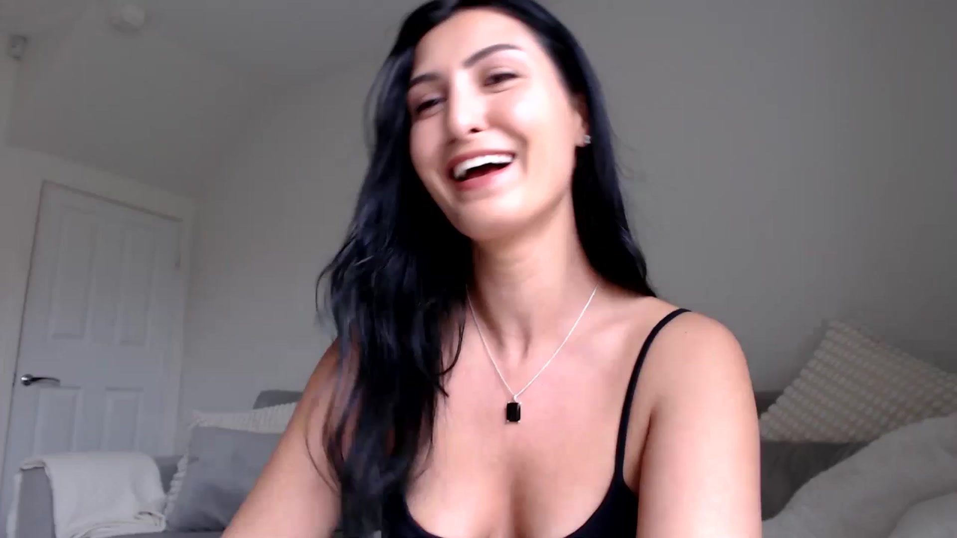 Gallery image thumbnail from LeaIson's myfreecams stream on, 05/22/2024, 11:58 image 12 of 20
