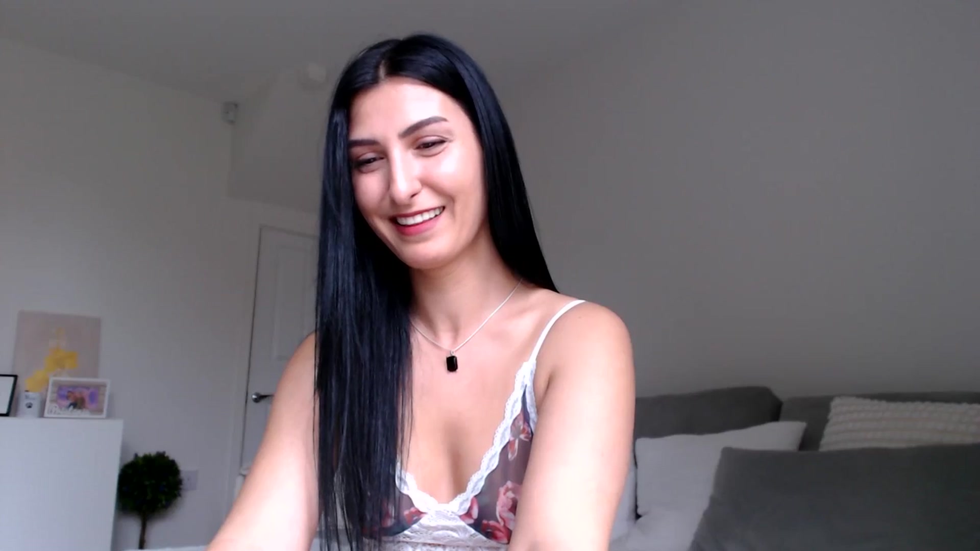 Gallery image thumbnail from LeaIson's myfreecams stream on, 05/24/2024, 09:10 image 14 of 20