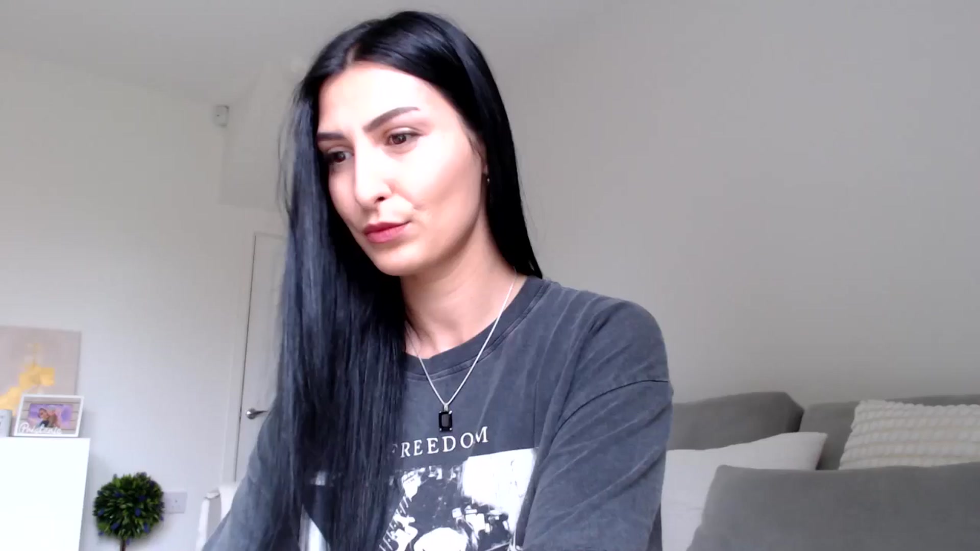 Gallery image thumbnail from LeaIson's myfreecams stream on, 05/24/2024, 09:10 image 1 of 20