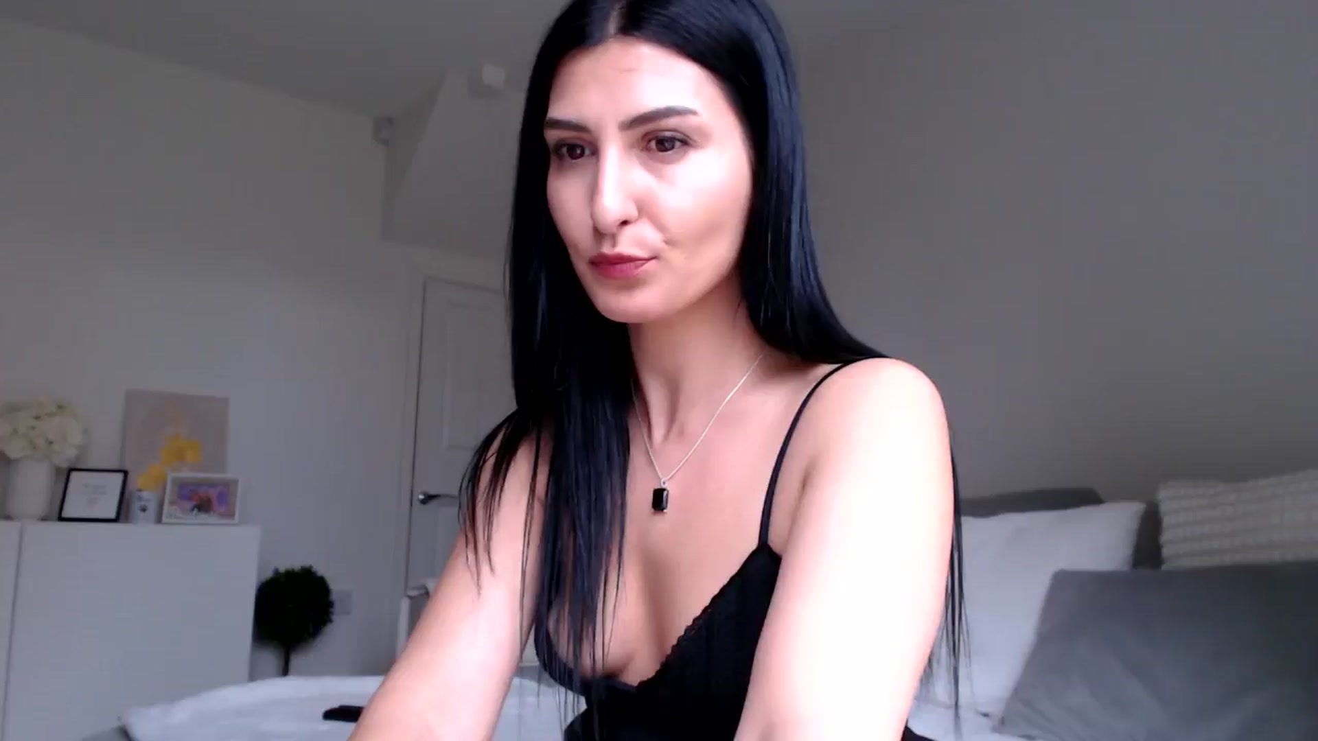 Gallery image thumbnail from LeaIson's myfreecams stream on, 05/24/2024, 11:03 image 7 of 20