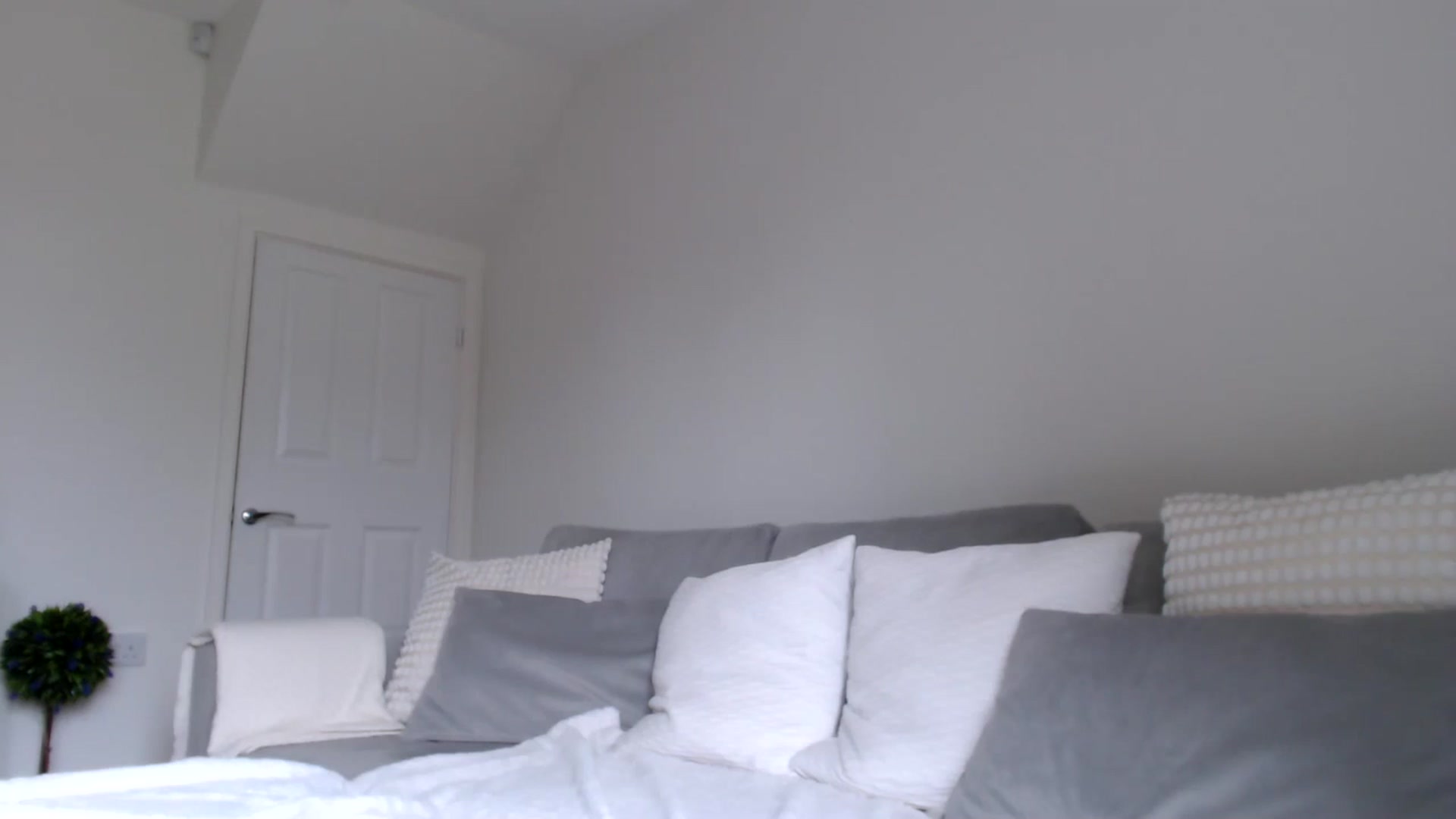 Gallery image thumbnail from LeaIson's myfreecams stream on, 05/24/2024, 11:15 image 5 of 20