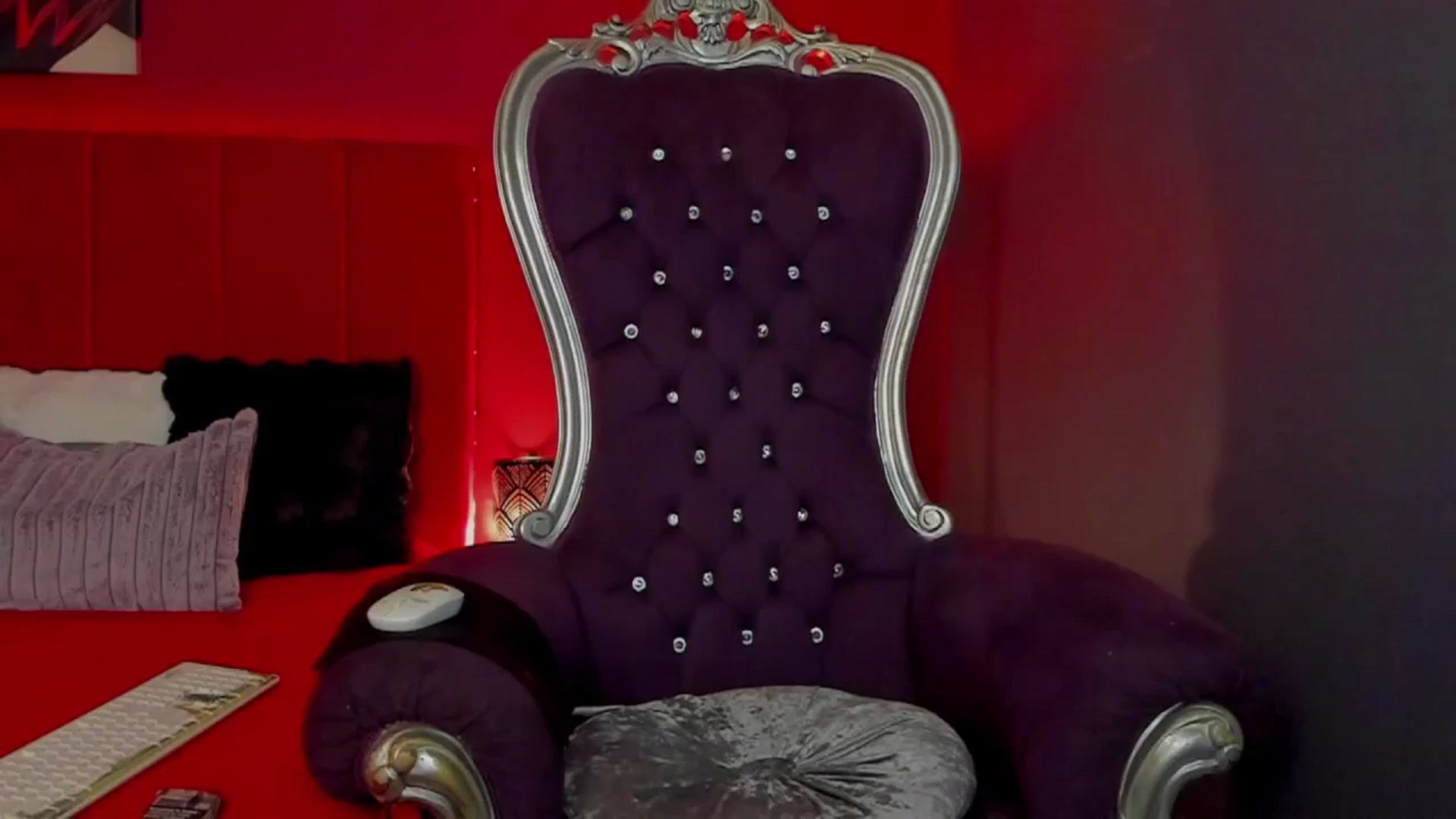 Gallery image thumbnail from LeaNoire's myfreecams stream on, 06/24/2025, 01:38 image 16 of 20