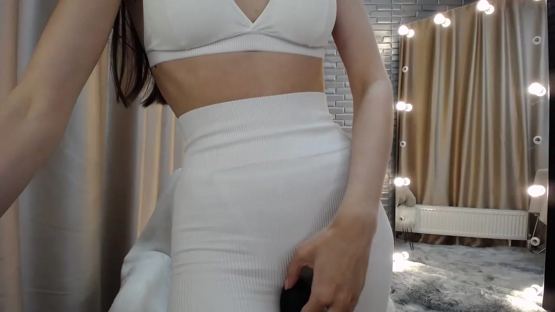 Gallery image thumbnail from Lea_Lexis's myfreecams stream on, 11/14/2022, 14:18 image 10 of 20