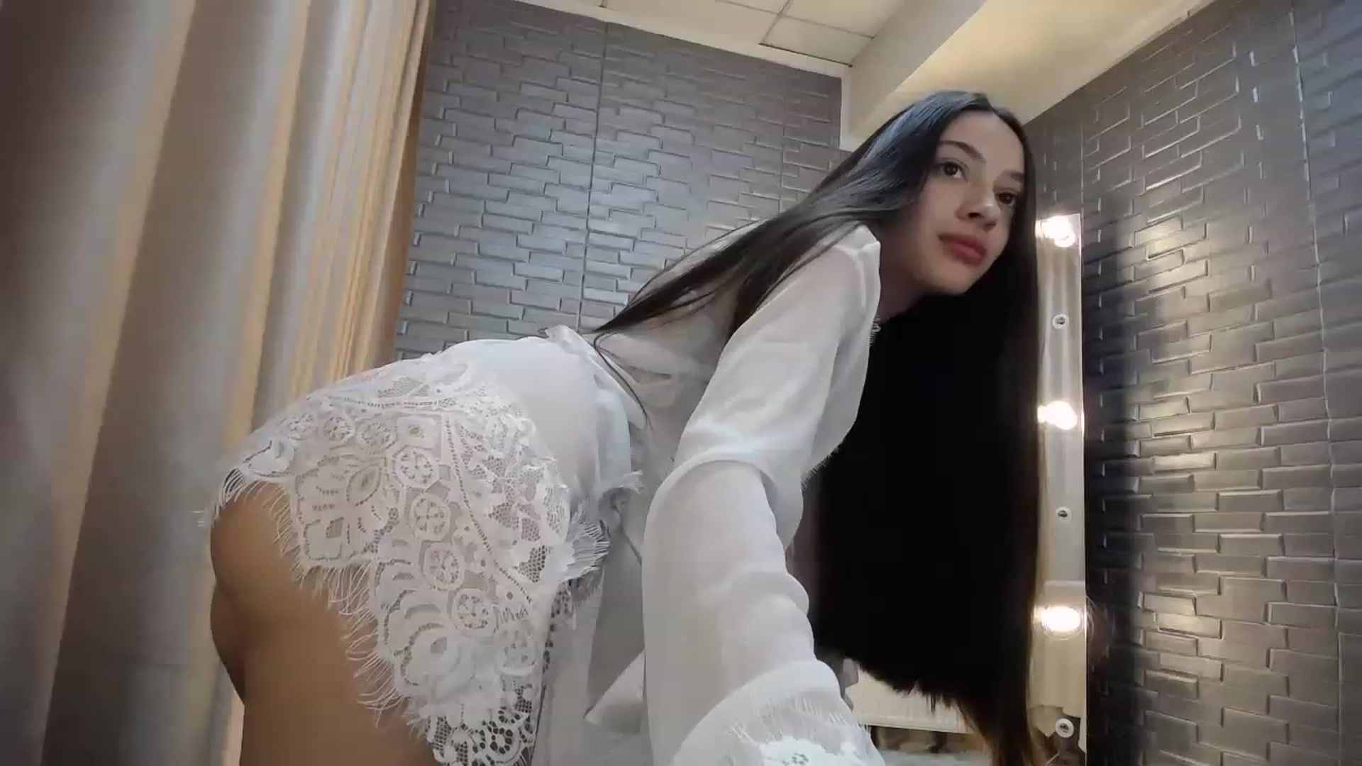 Gallery image thumbnail from Lea_Lexis's myfreecams stream on, 11/16/2022, 11:23 image 5 of 20