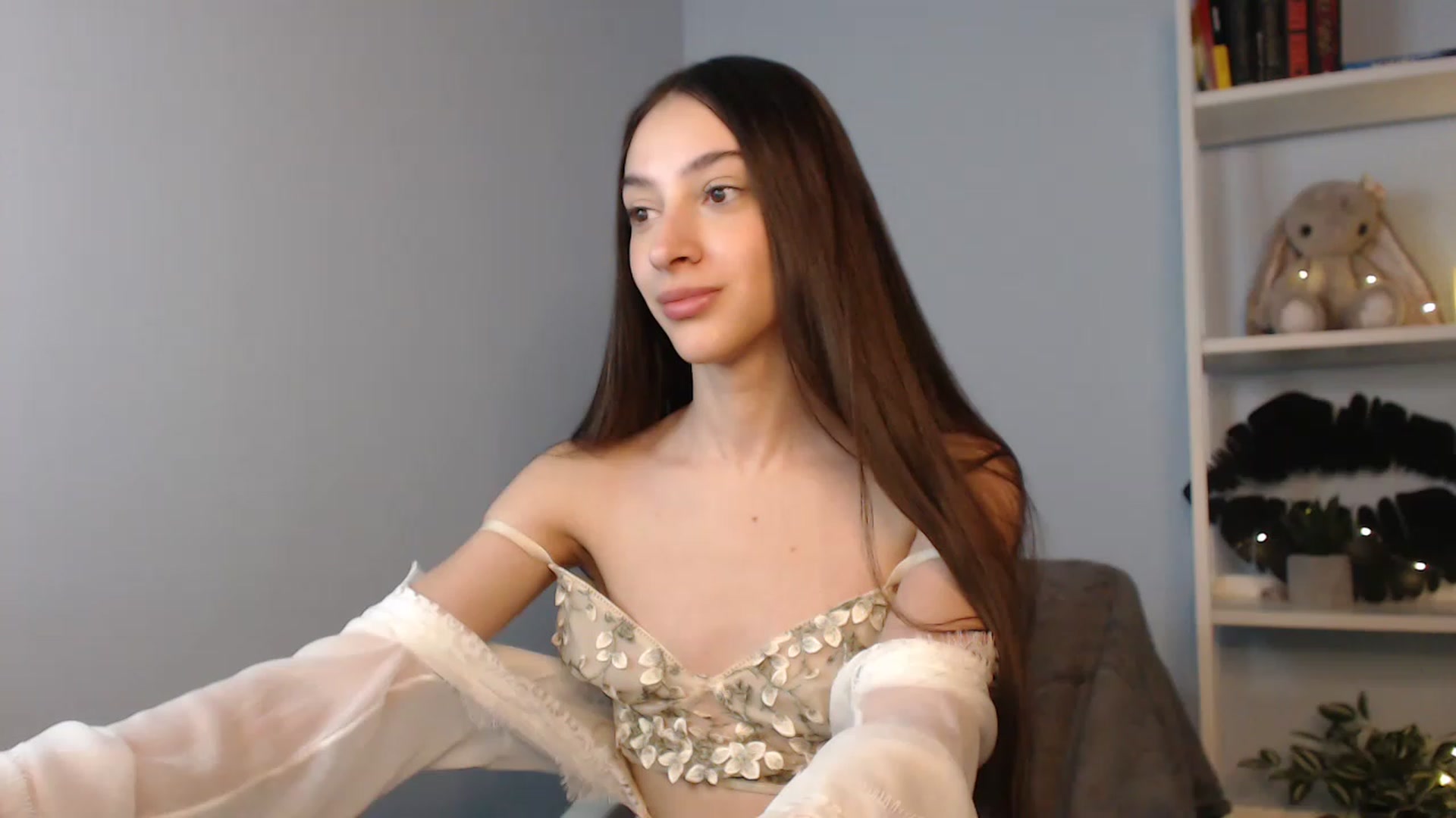 Gallery image thumbnail from Lea_Lexis's myfreecams stream on, 12/04/2022, 14:08 image 18 of 20