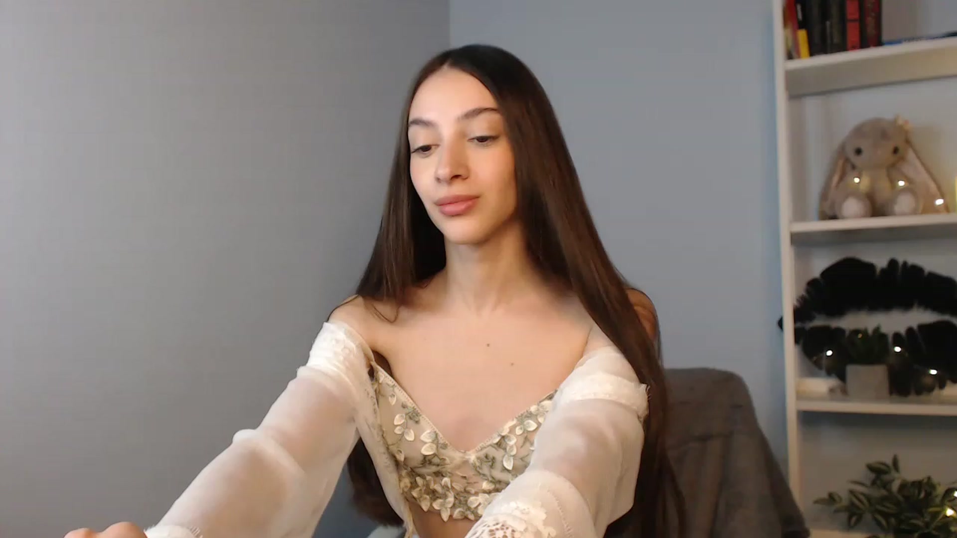 Gallery image thumbnail from Lea_Lexis's myfreecams stream on, 12/04/2022, 14:08 image 16 of 20