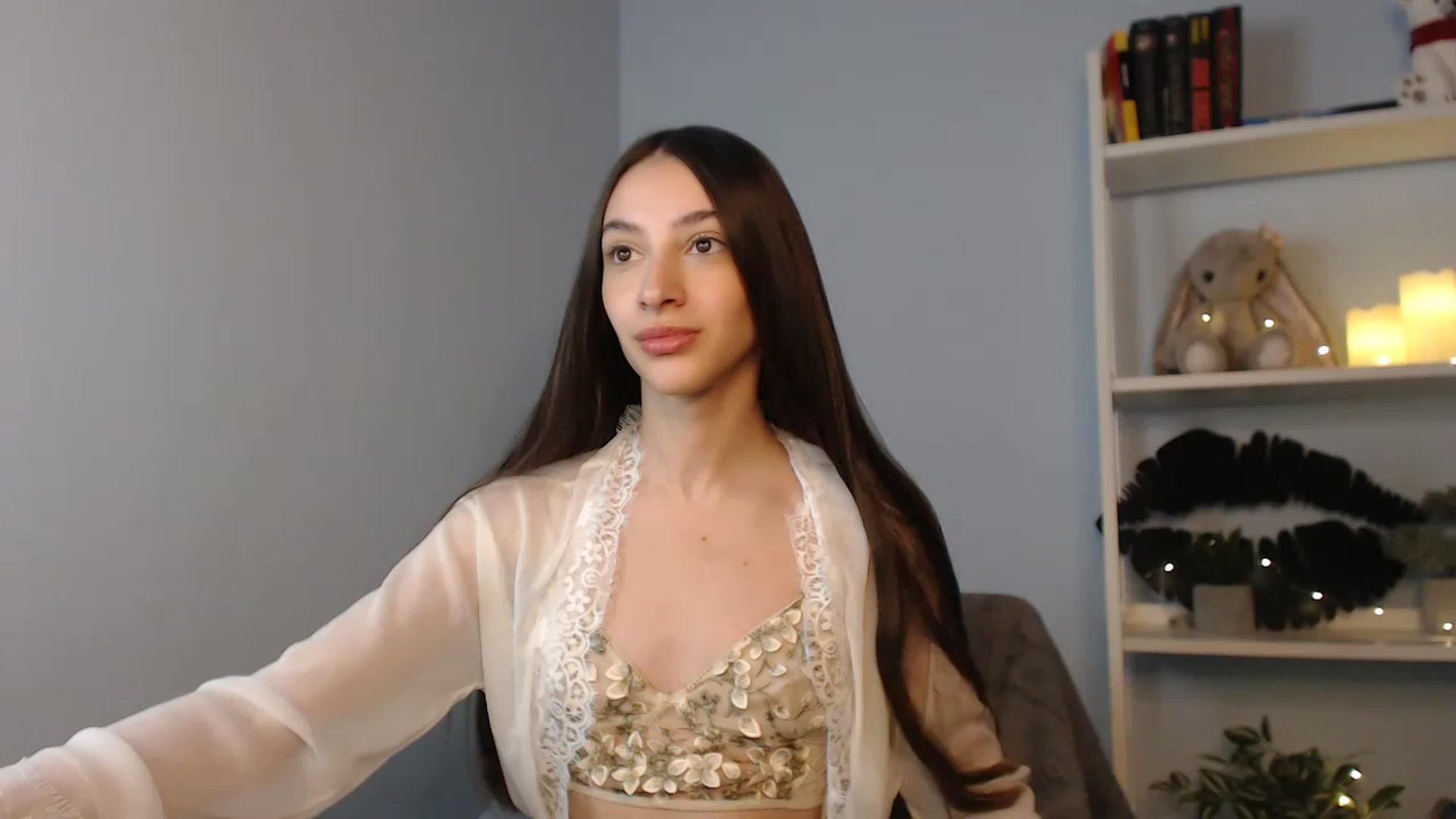 Gallery image thumbnail from Lea_Lexis's myfreecams stream on, 12/04/2022, 14:08 image 2 of 20