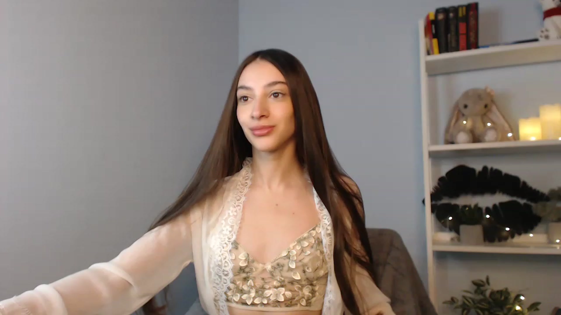 Gallery image thumbnail from Lea_Lexis's myfreecams stream on, 12/04/2022, 14:08 image 3 of 20