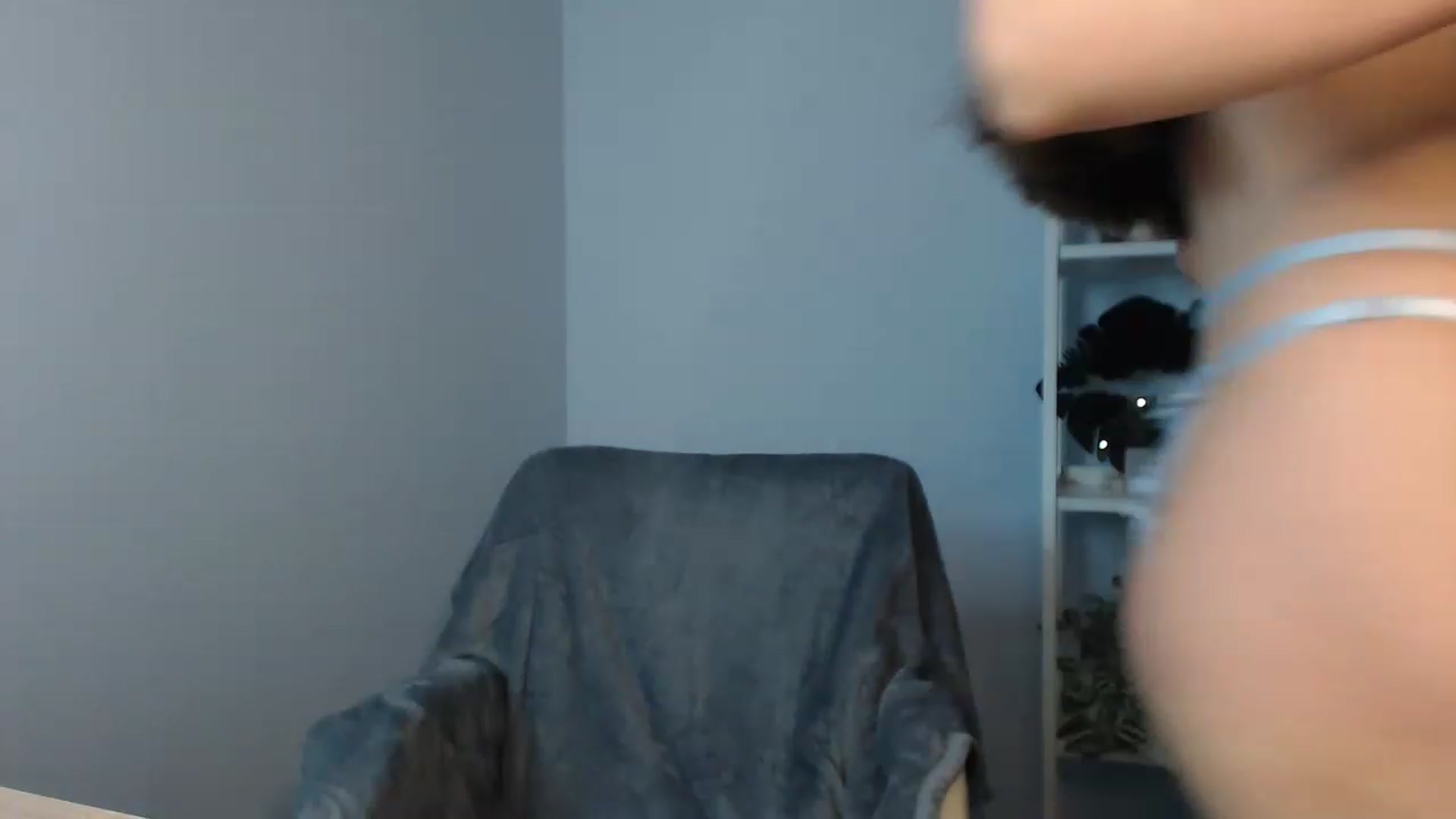 Gallery image thumbnail from Lea_Lexis's myfreecams stream on, 12/05/2022, 13:35 image 9 of 20