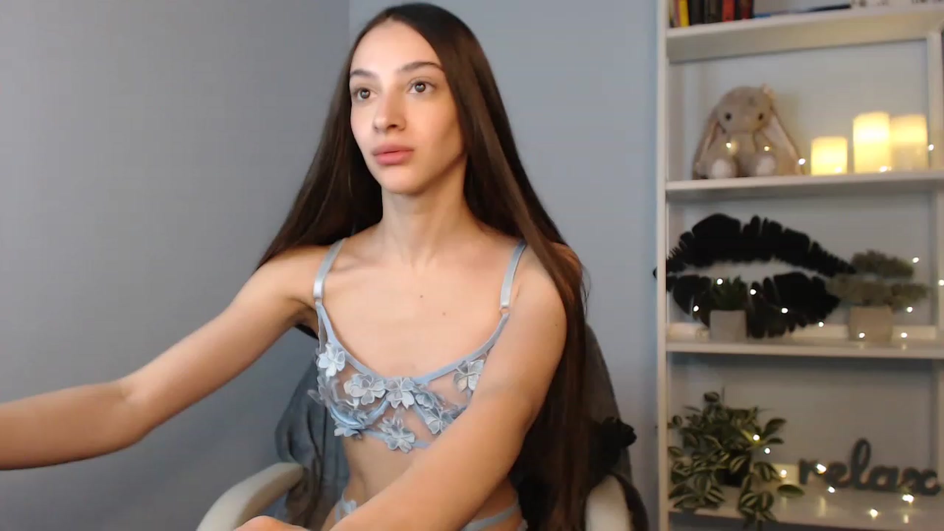 Gallery image thumbnail from Lea_Lexis's myfreecams stream on, 12/05/2022, 15:39 image 12 of 20