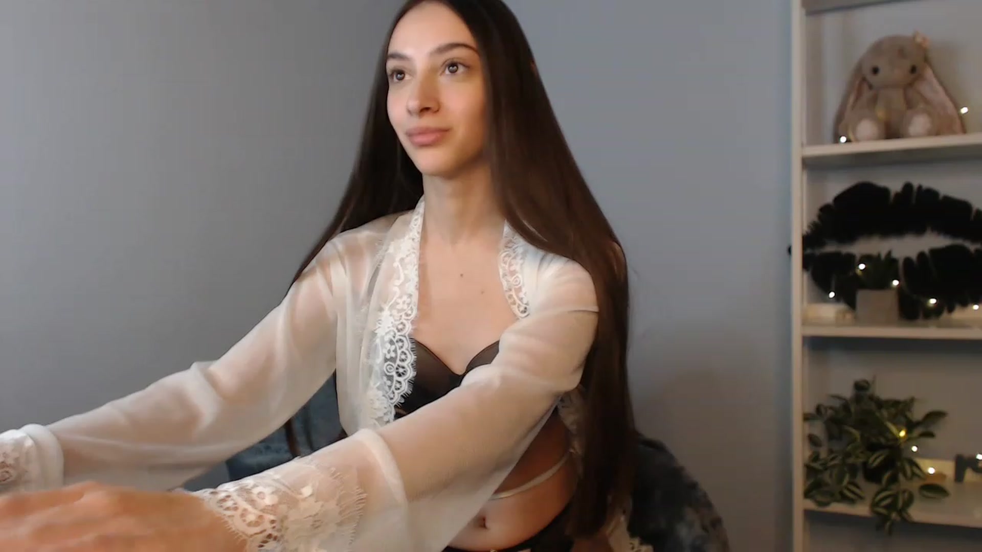 Gallery image thumbnail from Lea_Lexis's myfreecams stream on, 12/06/2022, 14:01 image 14 of 20