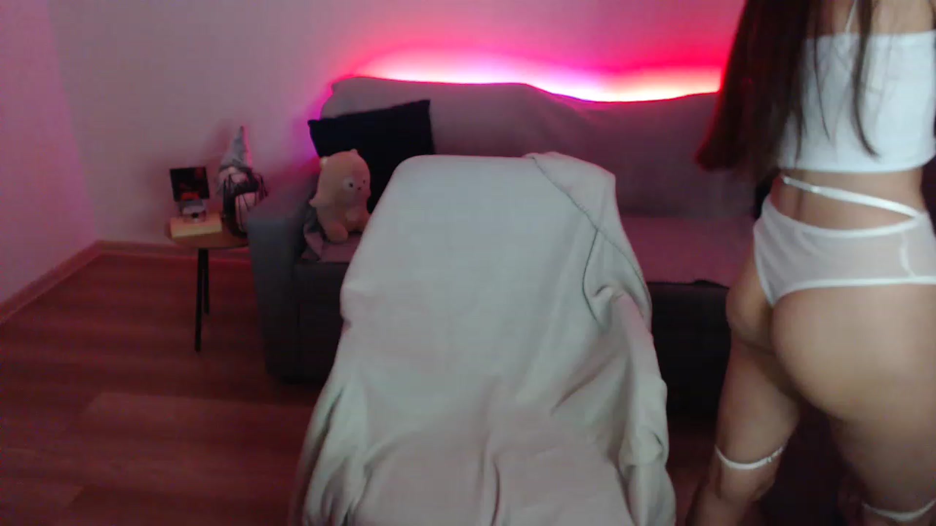 Gallery image thumbnail from Lea_Lexis's myfreecams stream on, 02/07/2023, 17:40 image 19 of 20