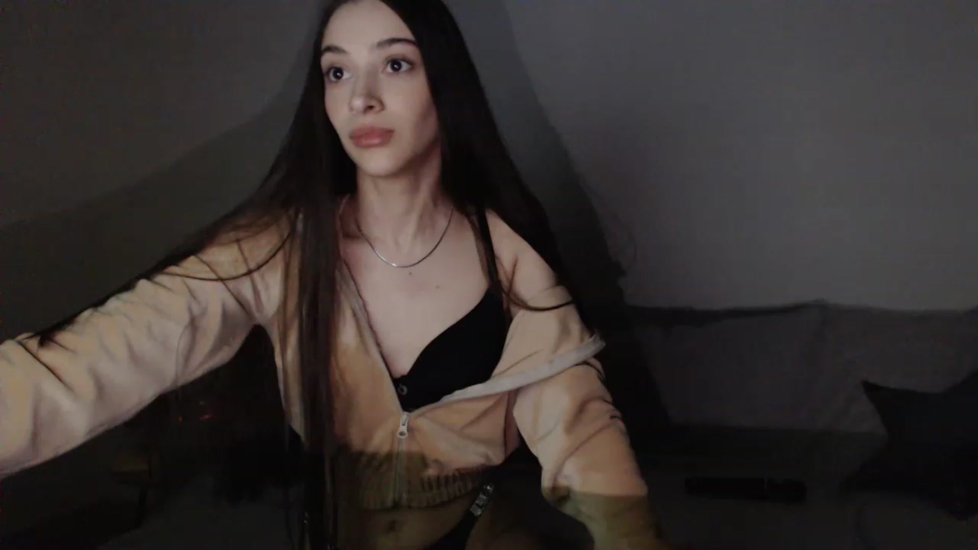 Gallery image thumbnail from Lea_Lexis's myfreecams stream on, 02/10/2023, 15:00 image 2 of 20