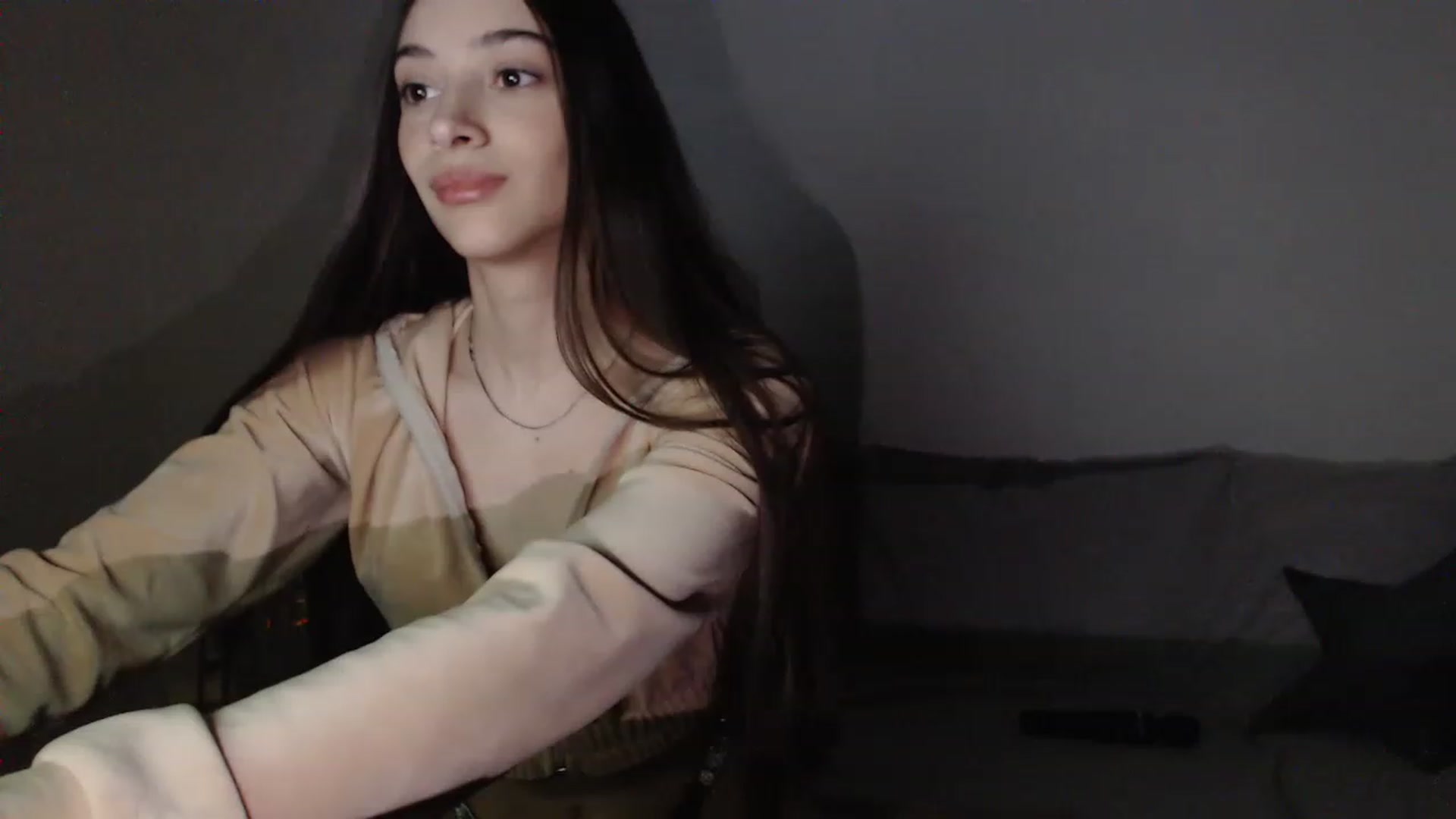 Gallery image thumbnail from Lea_Lexis's myfreecams stream on, 02/10/2023, 15:00 image 5 of 20