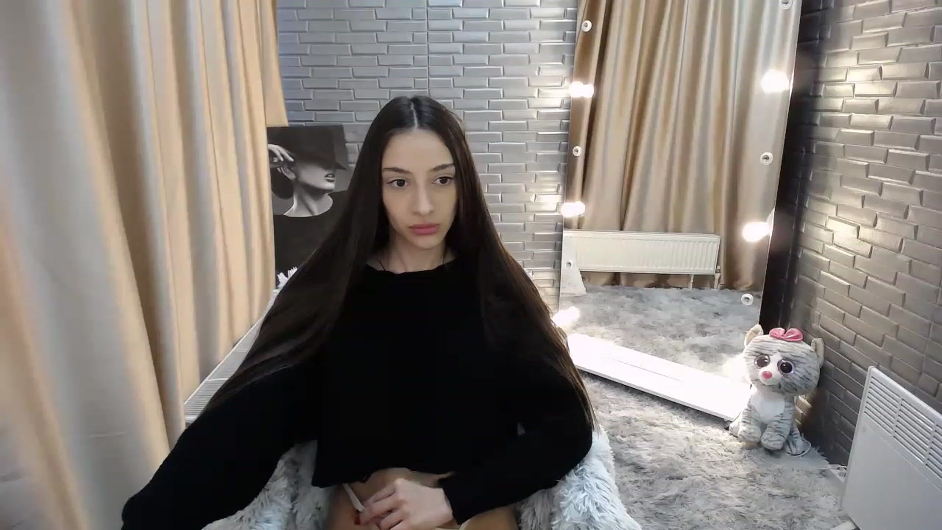 Gallery image thumbnail from Lea_Lexis's myfreecams stream on, 02/15/2023, 14:42 image 18 of 20