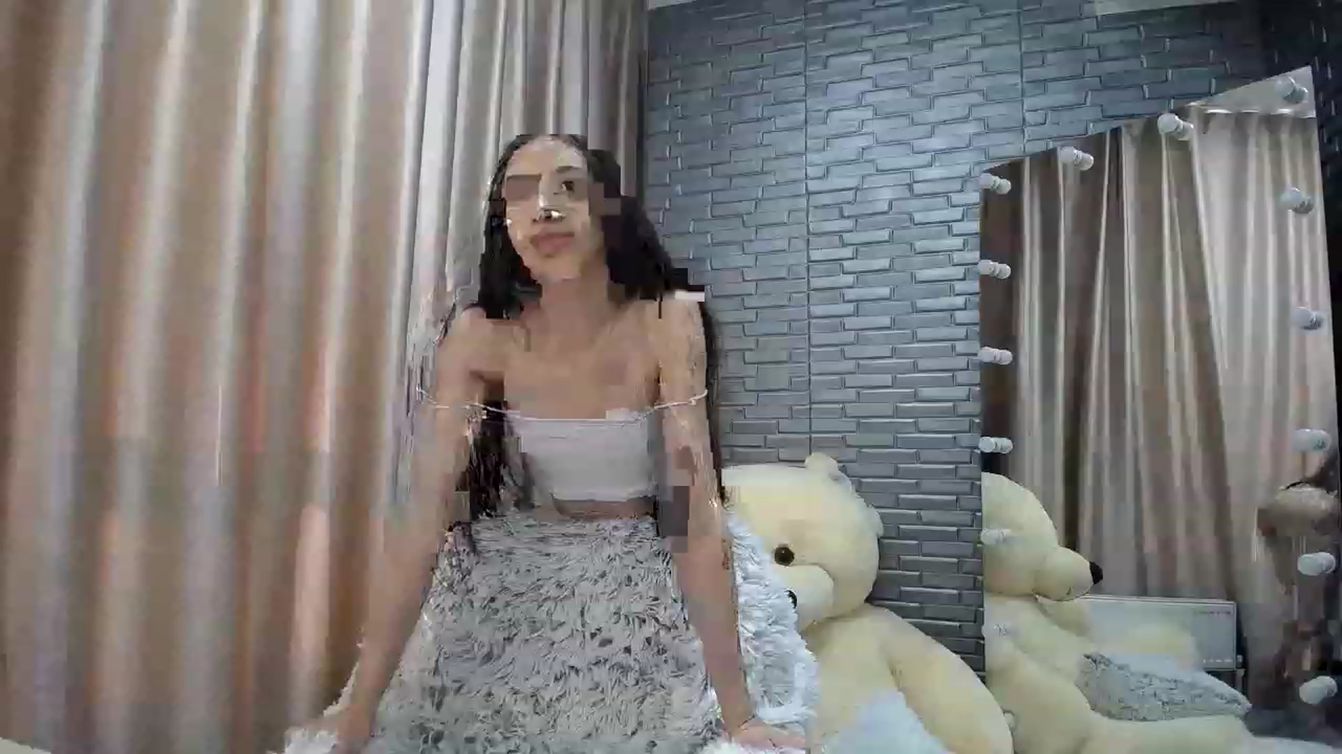 Gallery image thumbnail from Lea_Lexis's myfreecams stream on, 03/14/2023, 12:43 image 18 of 20