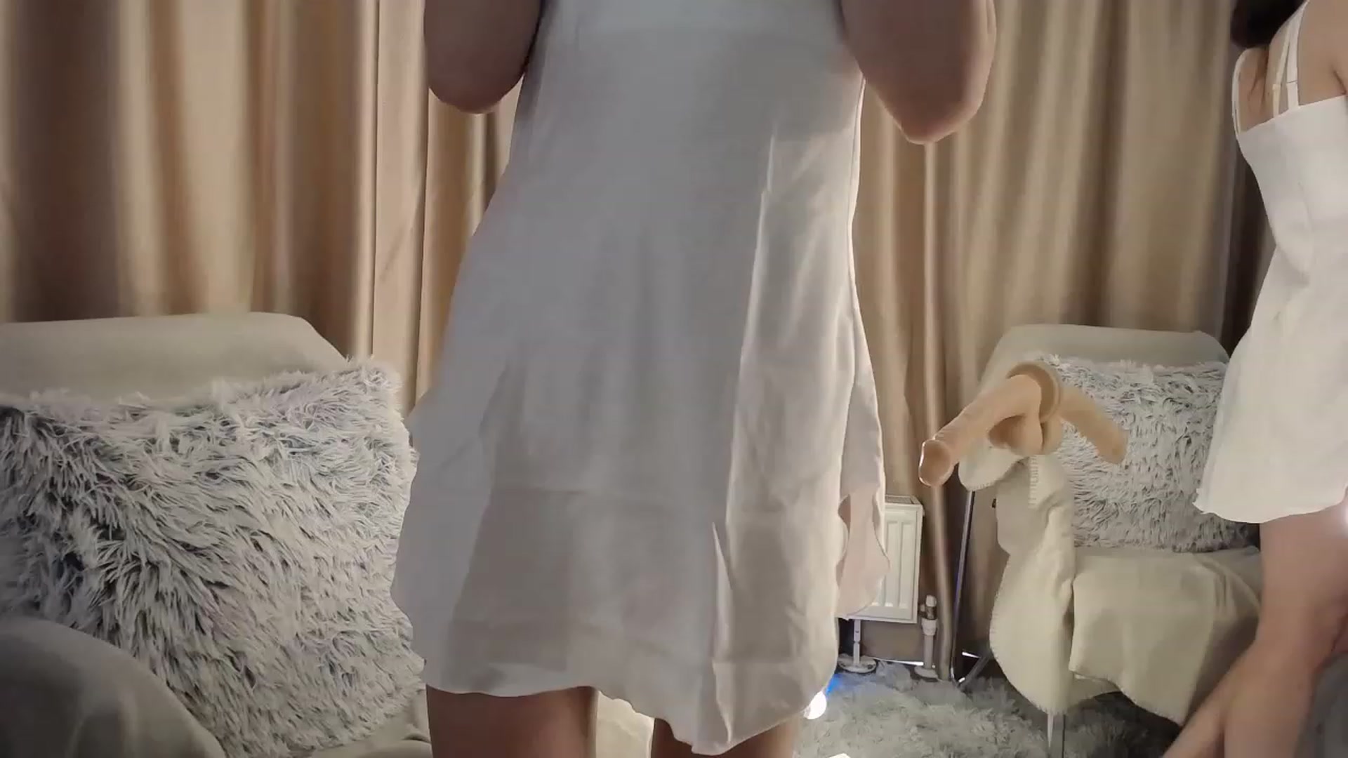 Gallery image thumbnail from Lea_Lexis's myfreecams stream on, 04/03/2023, 12:53 image 12 of 20