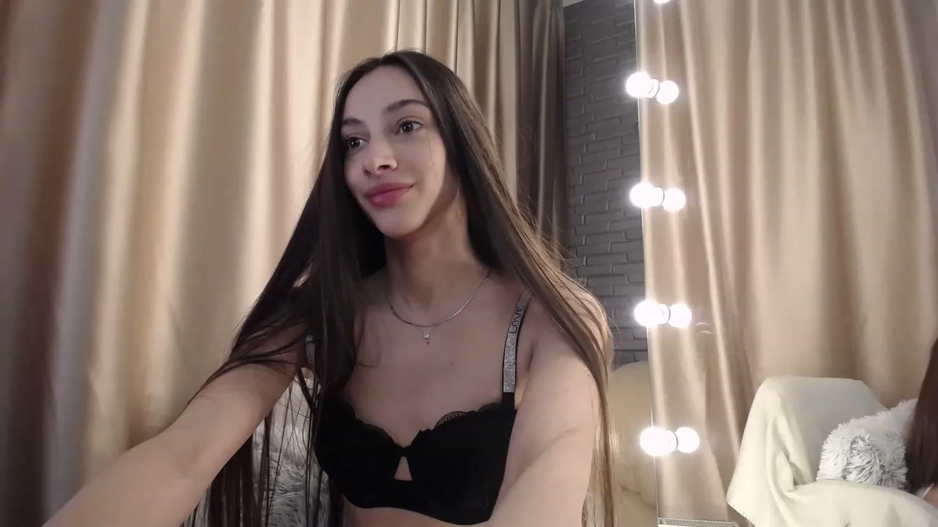 Gallery image thumbnail from Lea_Lexis's myfreecams stream on, 04/21/2023, 12:51 image 8 of 20