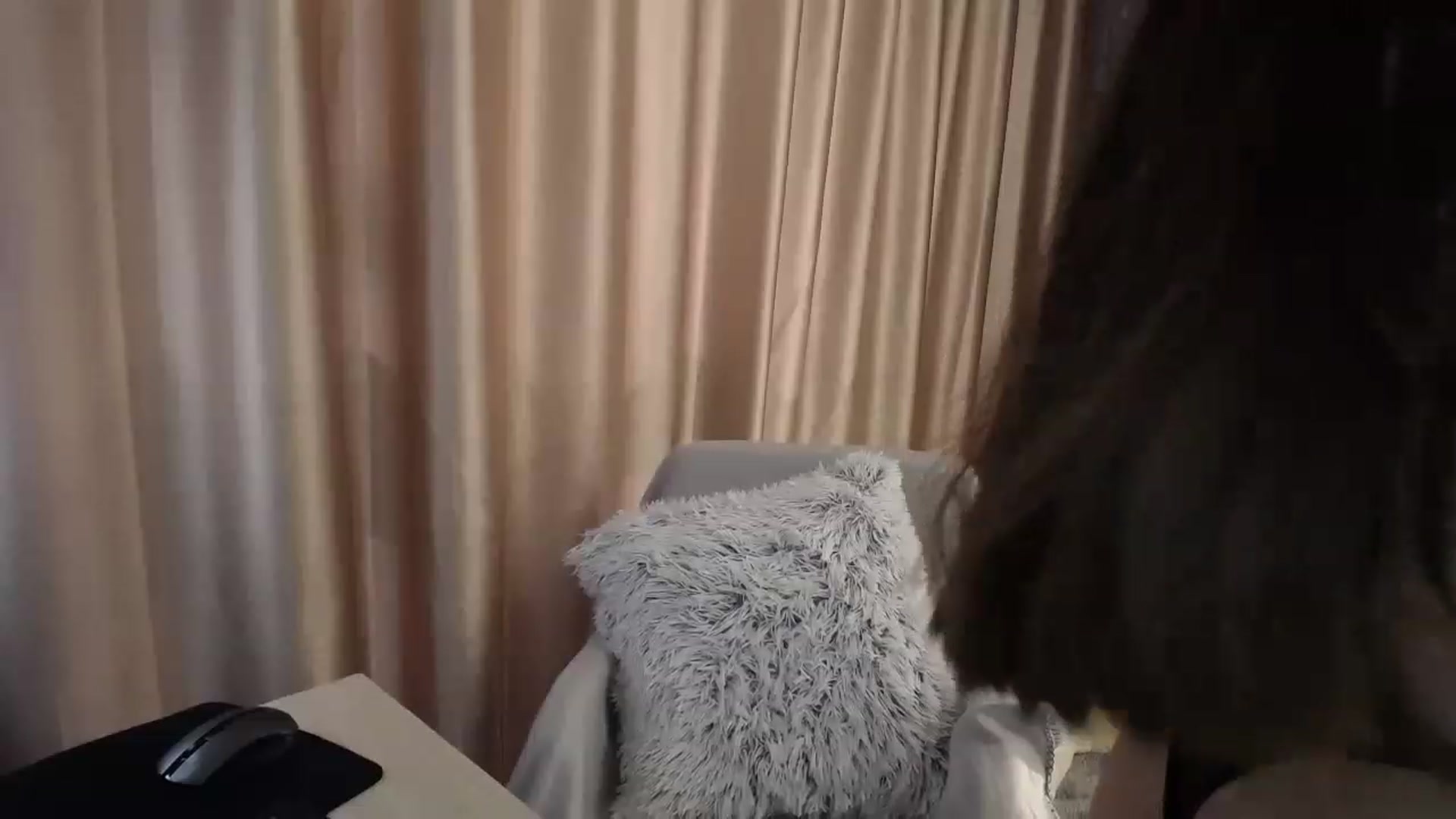 Gallery image thumbnail from Lea_Lexis's myfreecams stream on, 05/02/2023, 10:17 image 16 of 20