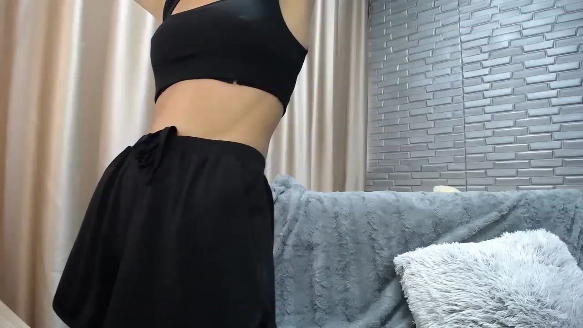 Gallery image thumbnail from Lea_Lexis's myfreecams stream on, 07/26/2023, 13:29 image 15 of 20